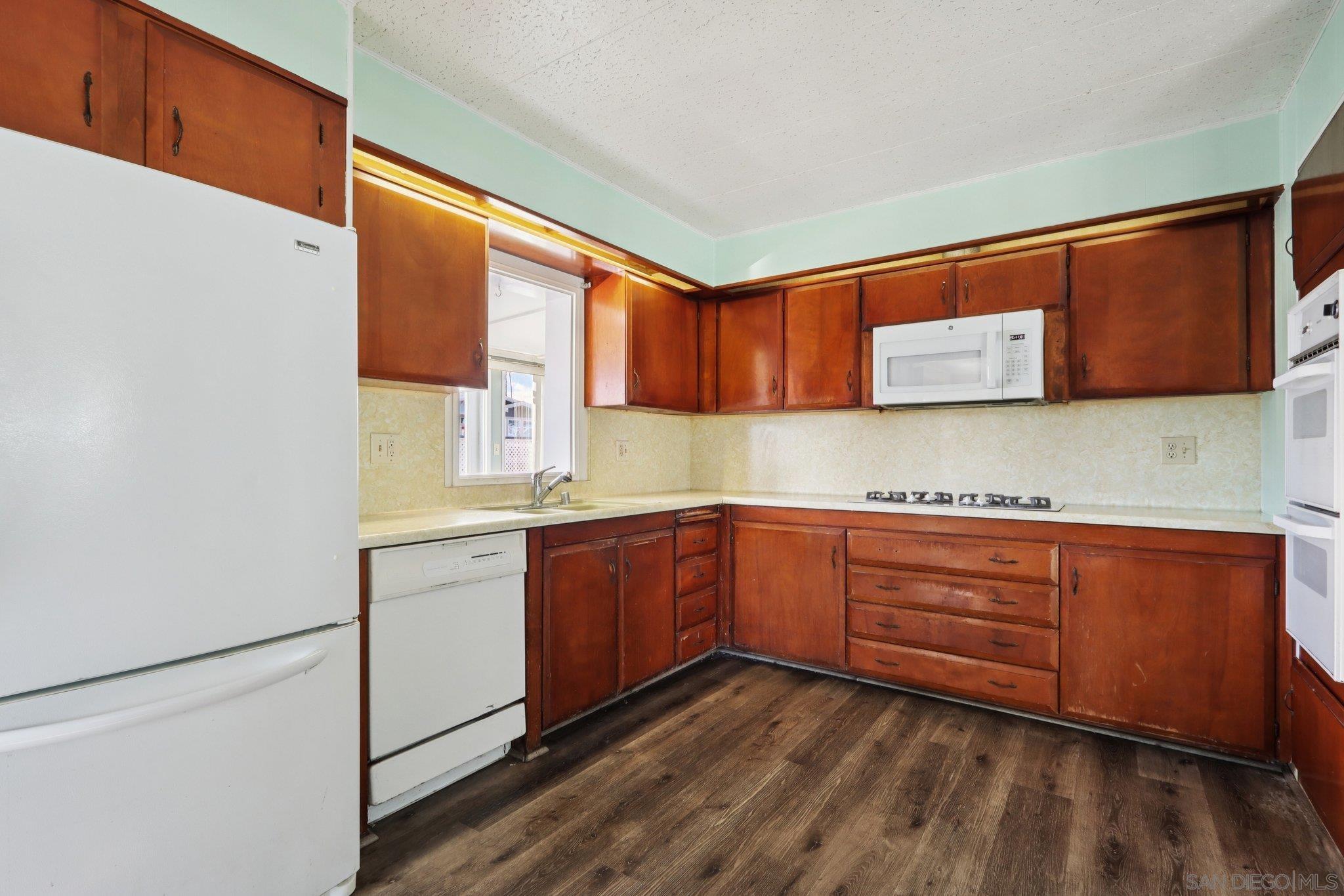 Detail Gallery Image 16 of 65 For 1215  Anchors Way Drive  #135,  Ventura,  CA 93001 - 2 Beds | 2 Baths