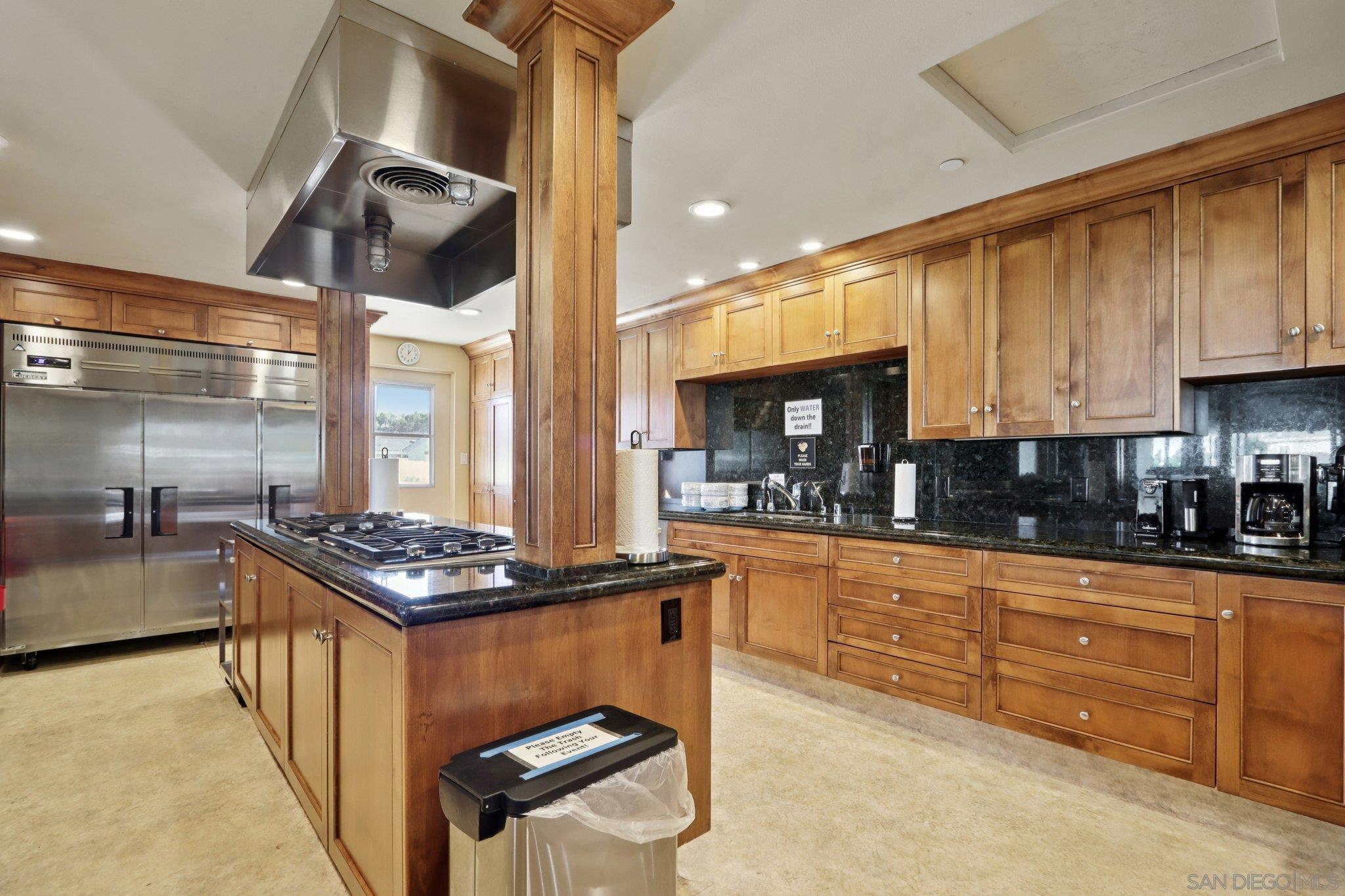 Detail Gallery Image 18 of 65 For 1215  Anchors Way Drive  #135,  Ventura,  CA 93001 - 2 Beds | 2 Baths