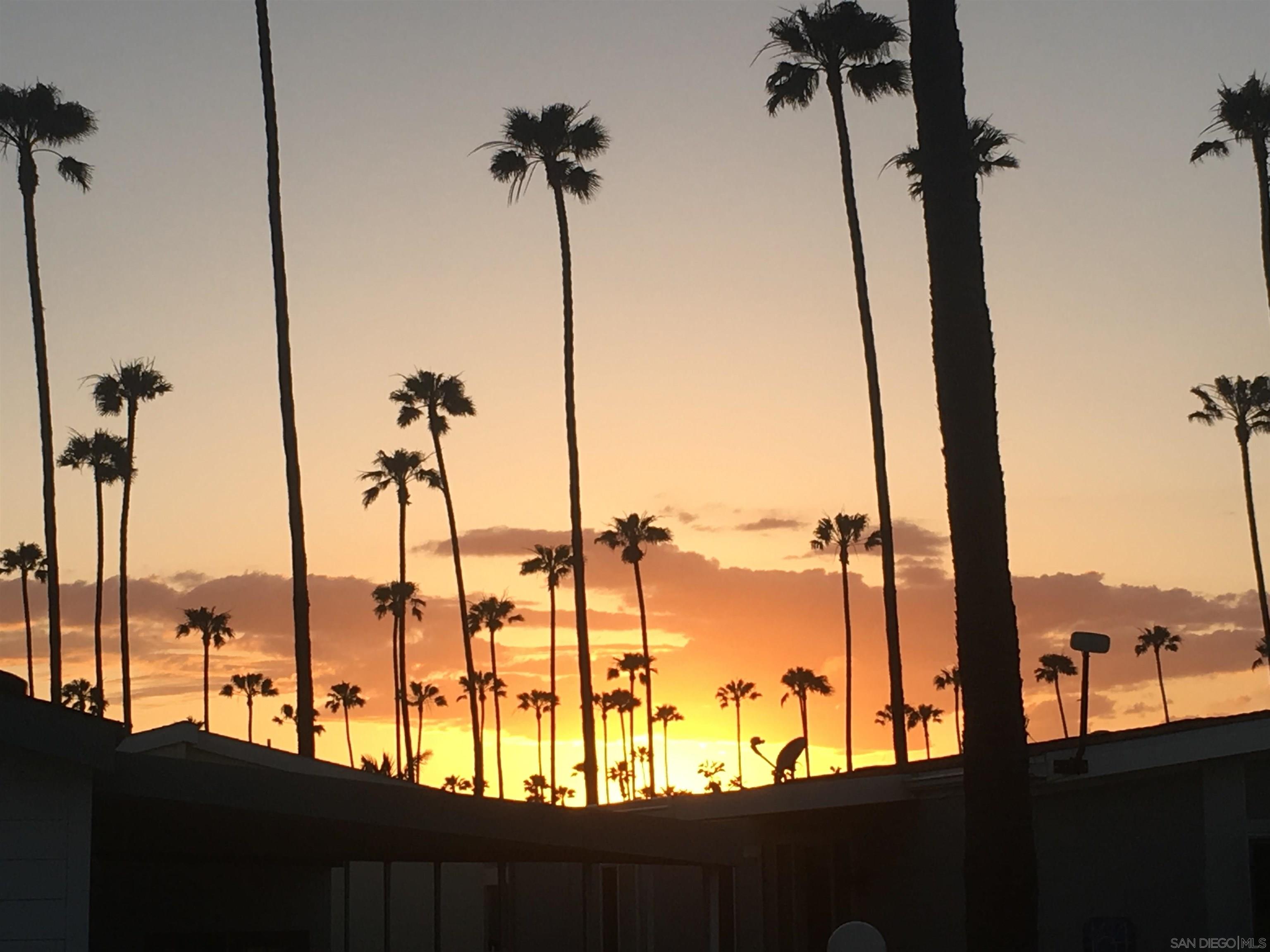 Detail Gallery Image 4 of 65 For 1215  Anchors Way Drive  #135,  Ventura,  CA 93001 - 2 Beds | 2 Baths