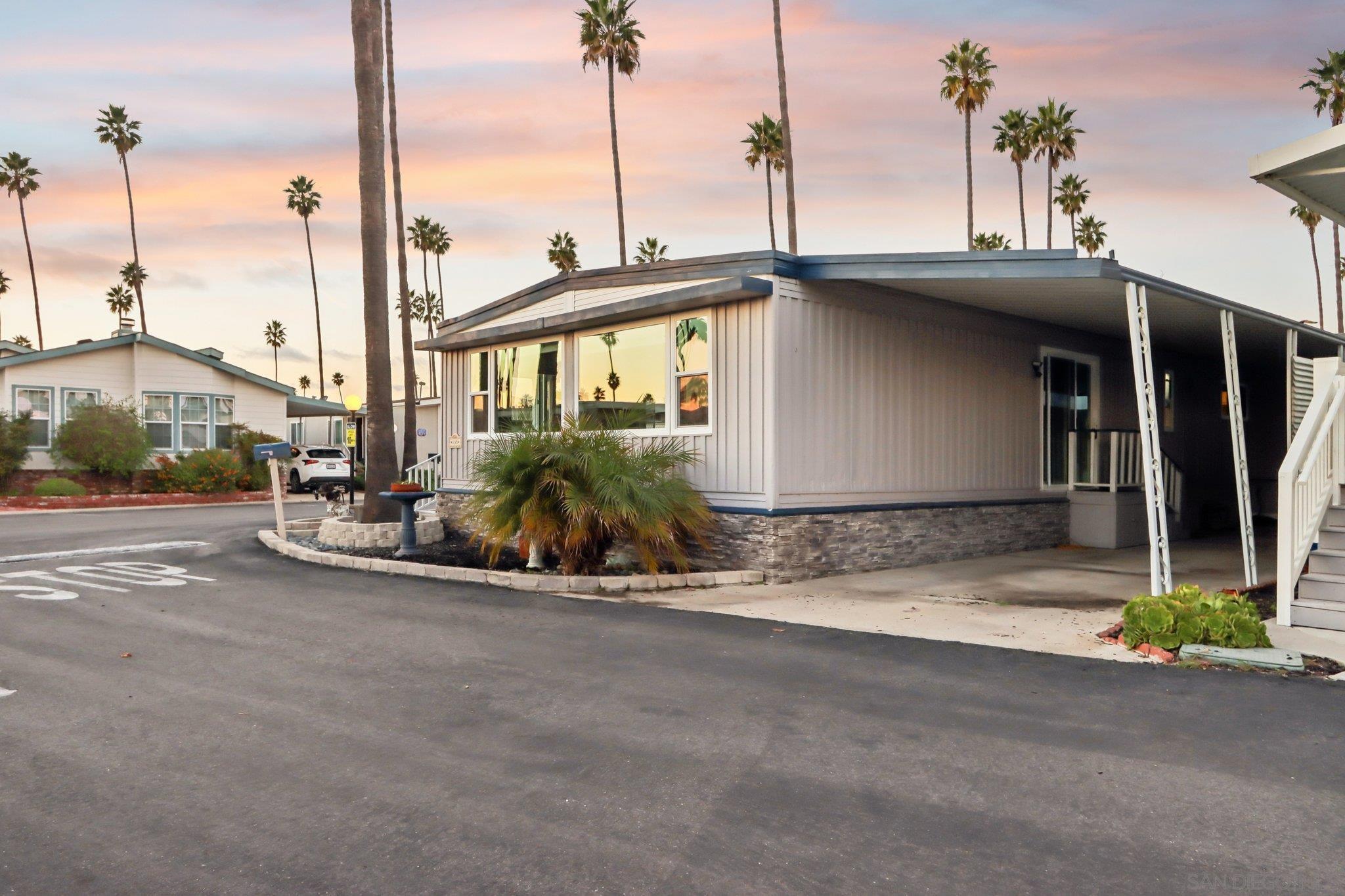 Detail Gallery Image 31 of 65 For 1215  Anchors Way Drive  #135,  Ventura,  CA 93001 - 2 Beds | 2 Baths