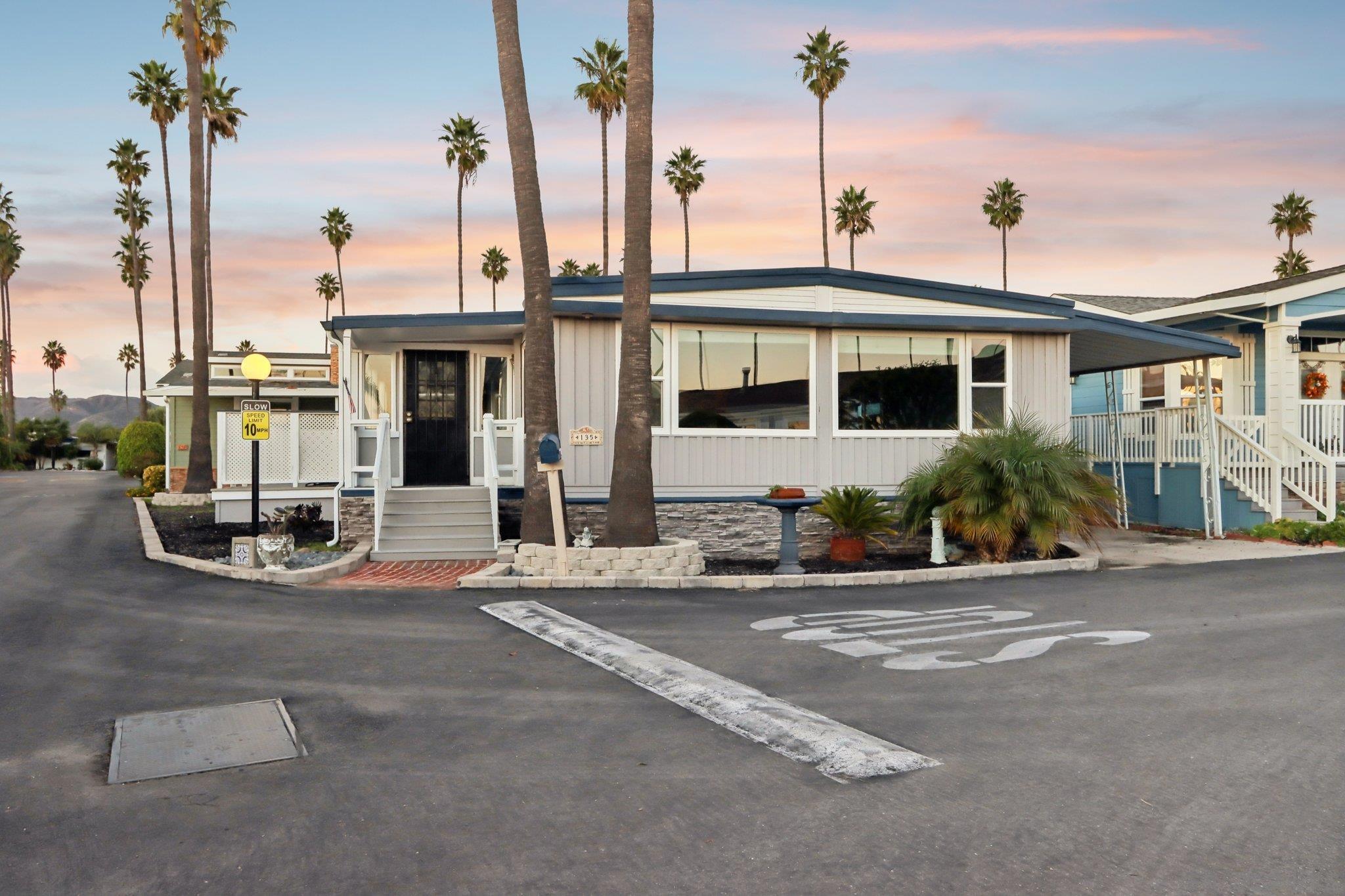 Detail Gallery Image 32 of 65 For 1215  Anchors Way Drive  #135,  Ventura,  CA 93001 - 2 Beds | 2 Baths