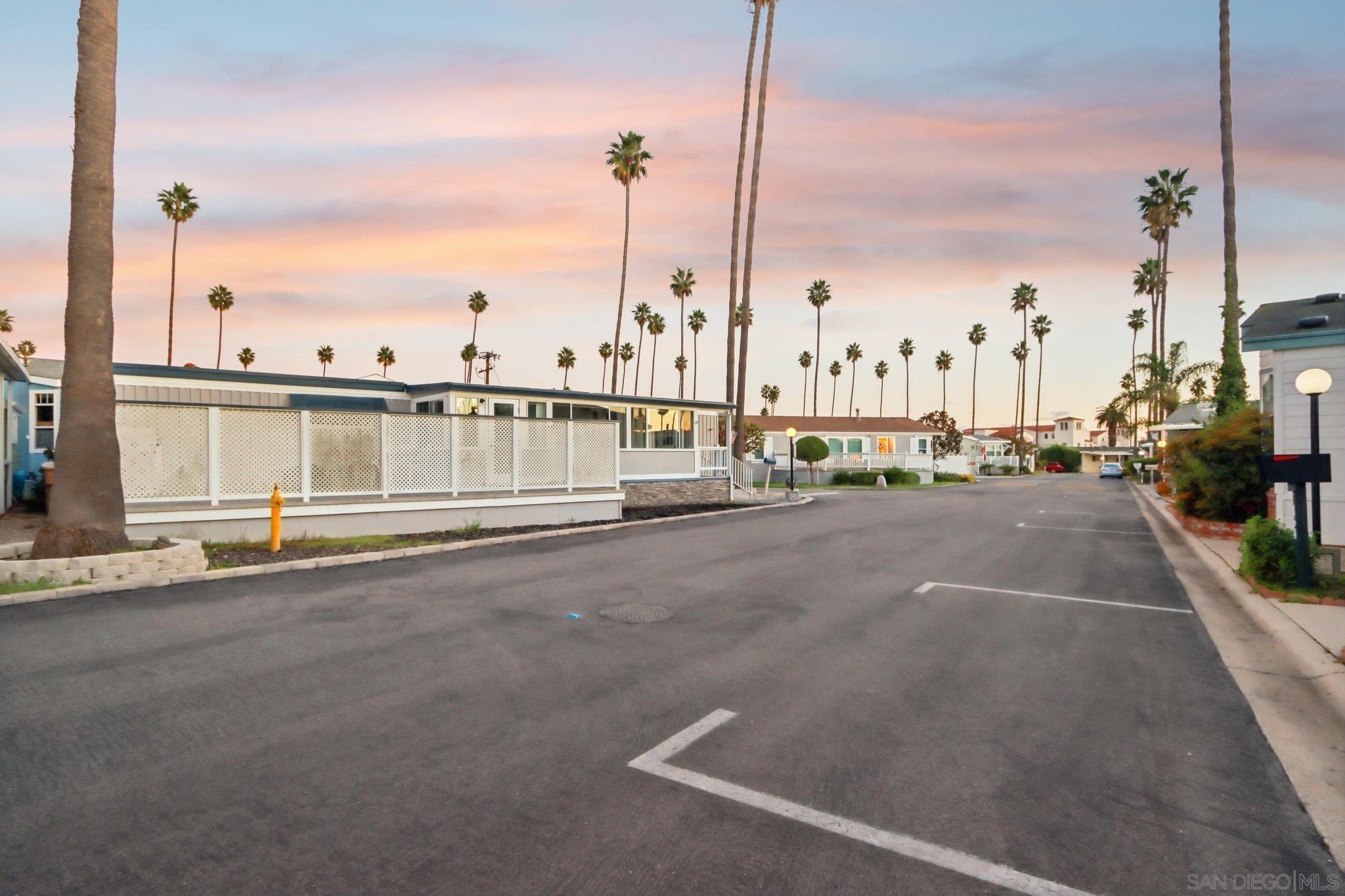 Detail Gallery Image 36 of 65 For 1215  Anchors Way Drive  #135,  Ventura,  CA 93001 - 2 Beds | 2 Baths