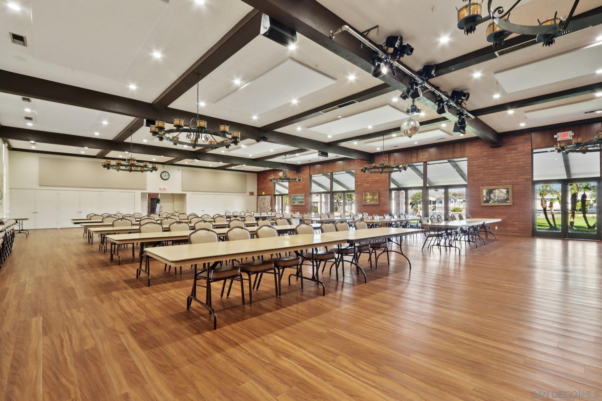 Detail Gallery Image 58 of 65 For 1215  Anchors Way Drive  #135,  Ventura,  CA 93001 - 2 Beds | 2 Baths