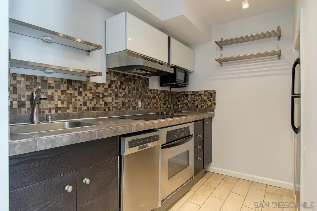 Detail Gallery Image 12 of 30 For 2368  Torrey Pines  61, La Jolla,  CA 92037 - 1 Beds | 1 Baths