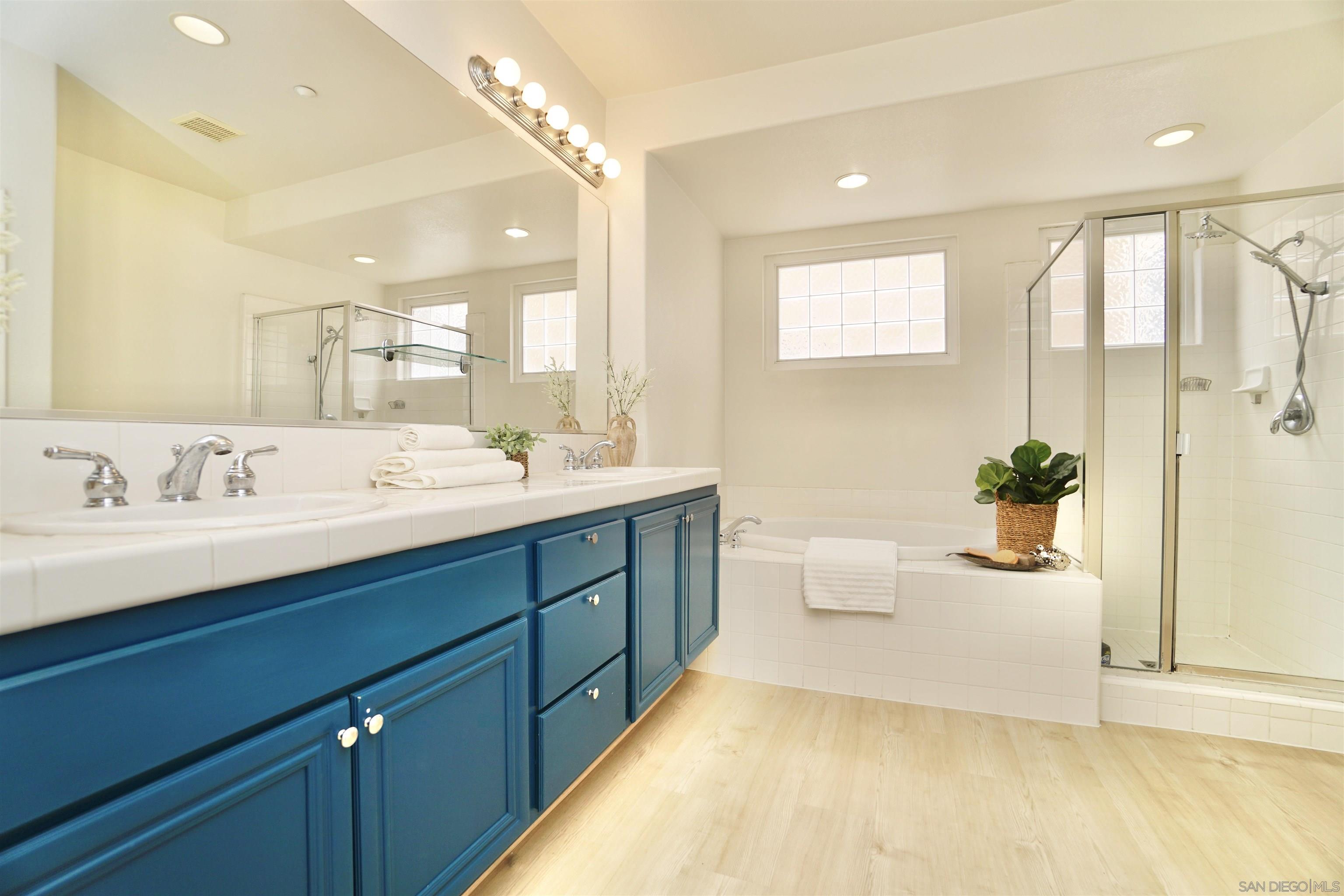 Detail Gallery Image 18 of 28 For 817  Kalpati Circle  212, Carlsbad,  CA 92008 - 2 Beds | 2/1 Baths