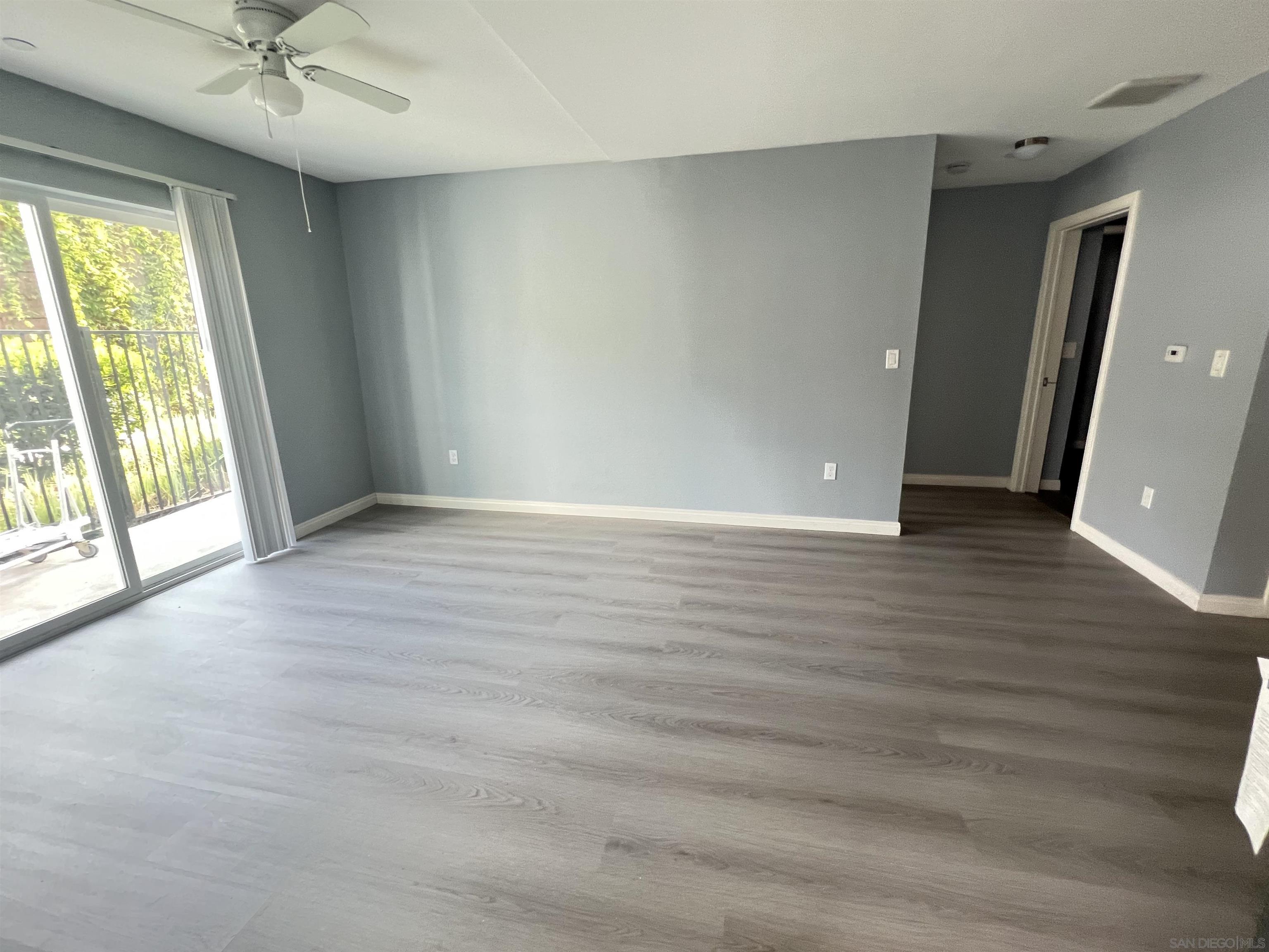 Detail Gallery Image 3 of 26 For 4336 - 4338  53rd St  204, San Diego,  CA 92115 - 1 Beds | 1 Baths