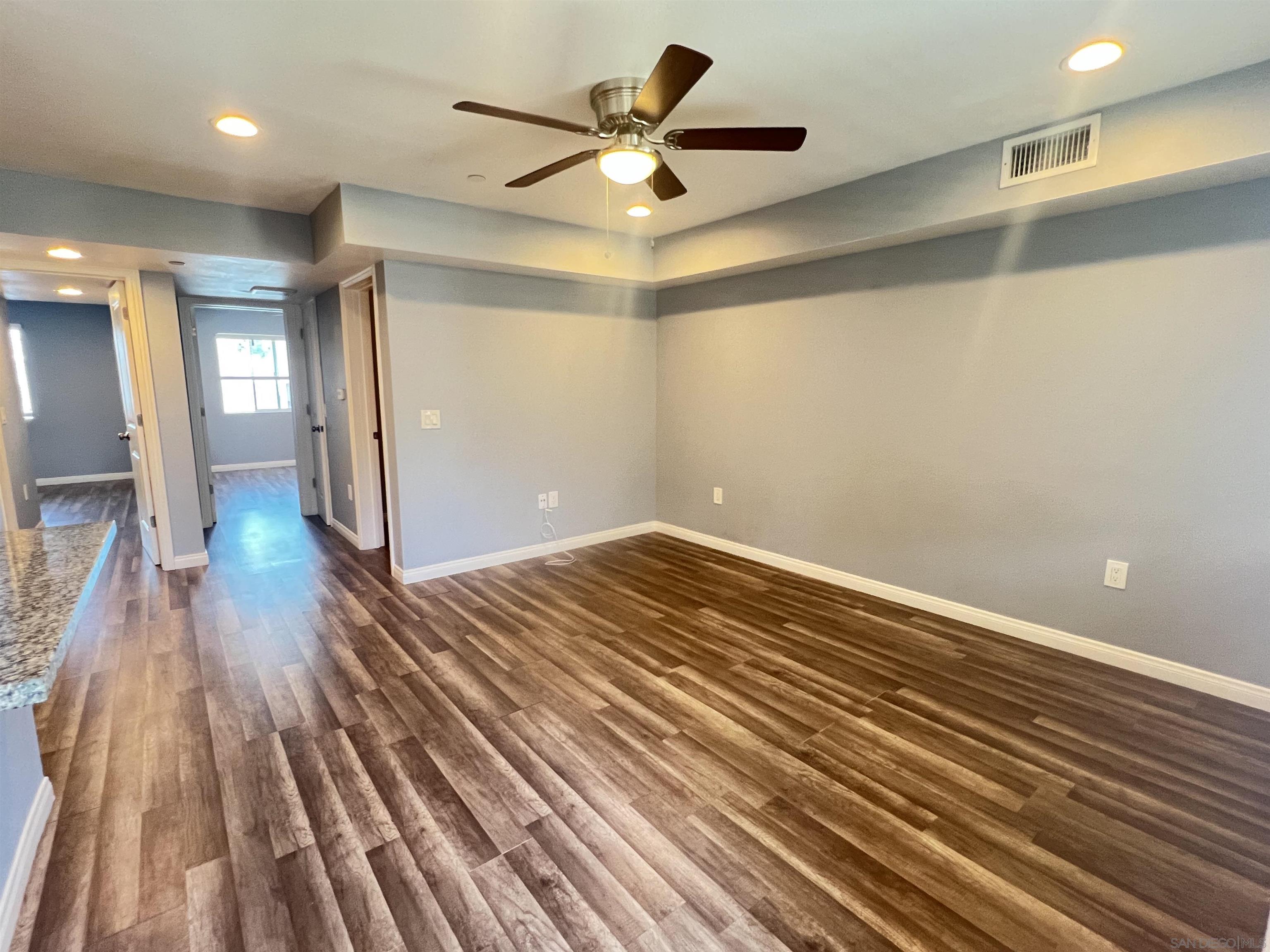 Detail Gallery Image 8 of 26 For 4336 - 4338  53rd St  204, San Diego,  CA 92115 - 1 Beds | 1 Baths