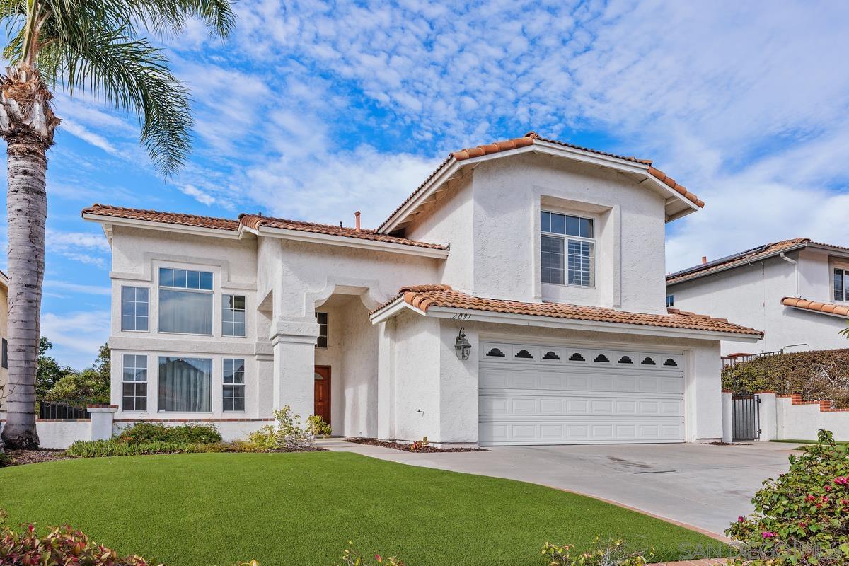 Detail Gallery Image 2 of 37 For 2091  Wedgewood Drive, Oceanside,  CA 92056 - 5 Beds | 3 Baths