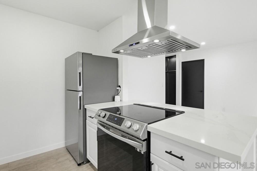 Detail Gallery Image 11 of 28 For 9556  Carroll Canyon Rd  #143,  San Diego,  CA 92126 - 1 Beds | 1 Baths