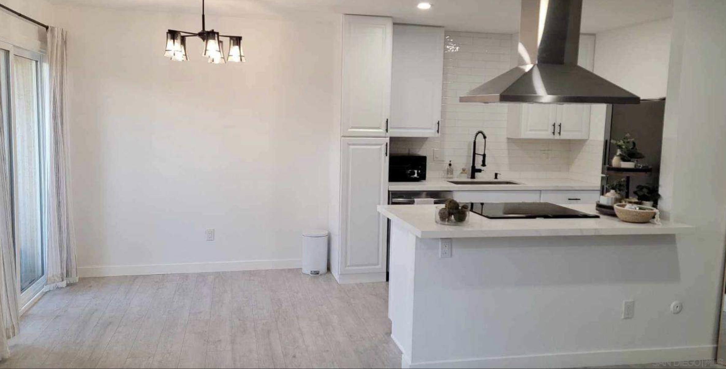 Detail Gallery Image 6 of 12 For 9556  Carroll Canyon Rd  #143,  San Diego,  CA 92126 - 1 Beds | 1 Baths