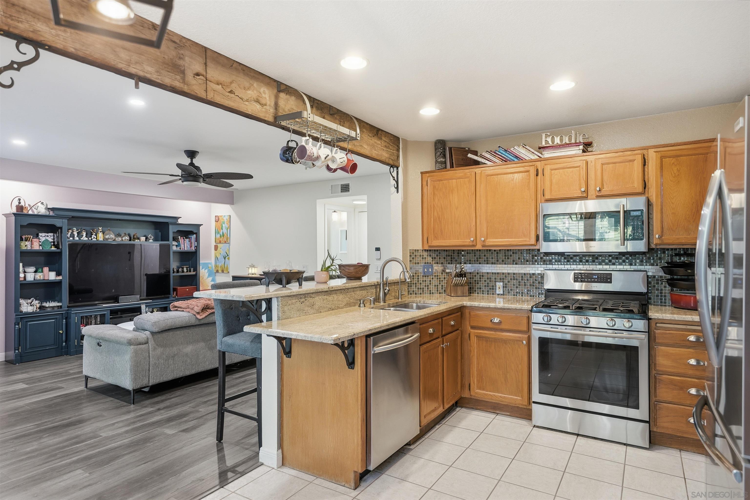 Detail Gallery Image 15 of 40 For 2402  Pimlico Place, Alpine,  CA 91901 - 3 Beds | 2/1 Baths