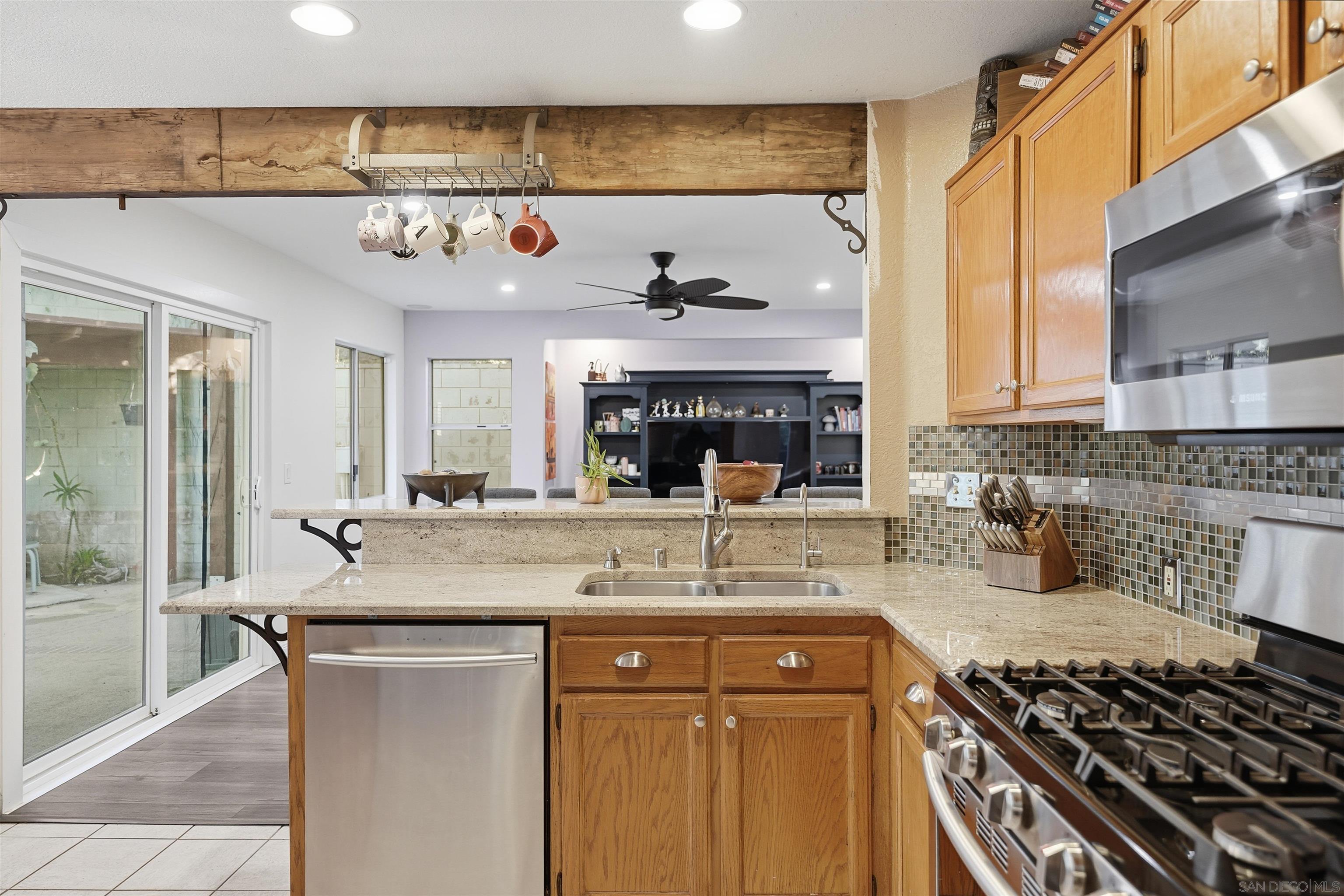 Detail Gallery Image 8 of 40 For 2402  Pimlico Place, Alpine,  CA 91901 - 3 Beds | 2/1 Baths