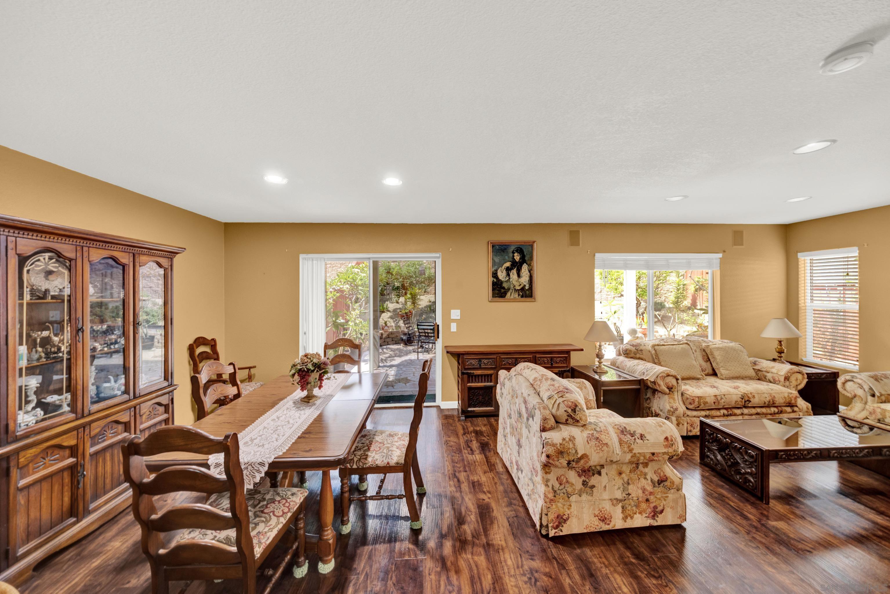 Detail Gallery Image 13 of 63 For 508  Dakota Way, Oceanside,  CA 92056 - 4 Beds | 2/1 Baths