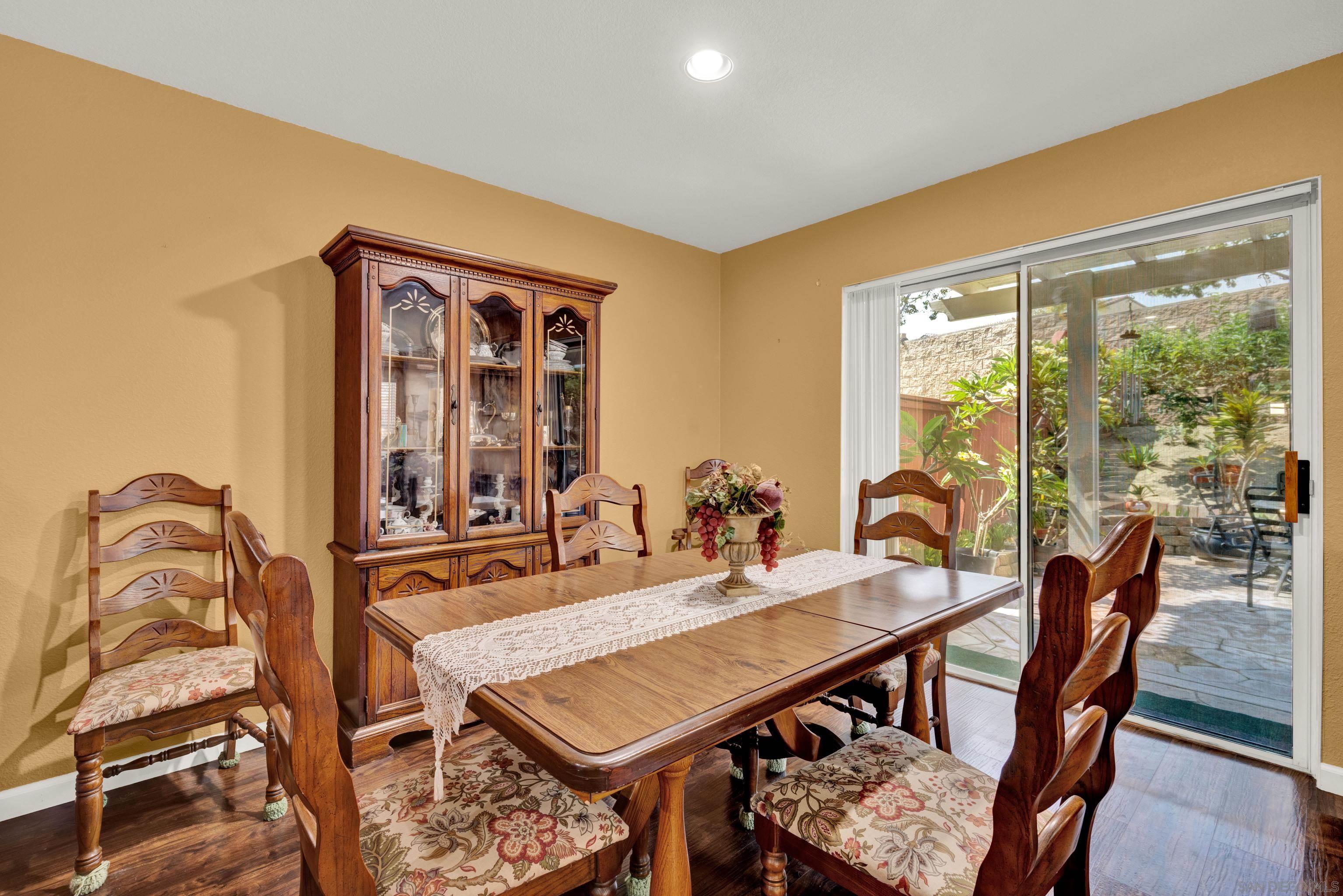 Detail Gallery Image 14 of 63 For 508  Dakota Way, Oceanside,  CA 92056 - 4 Beds | 2/1 Baths