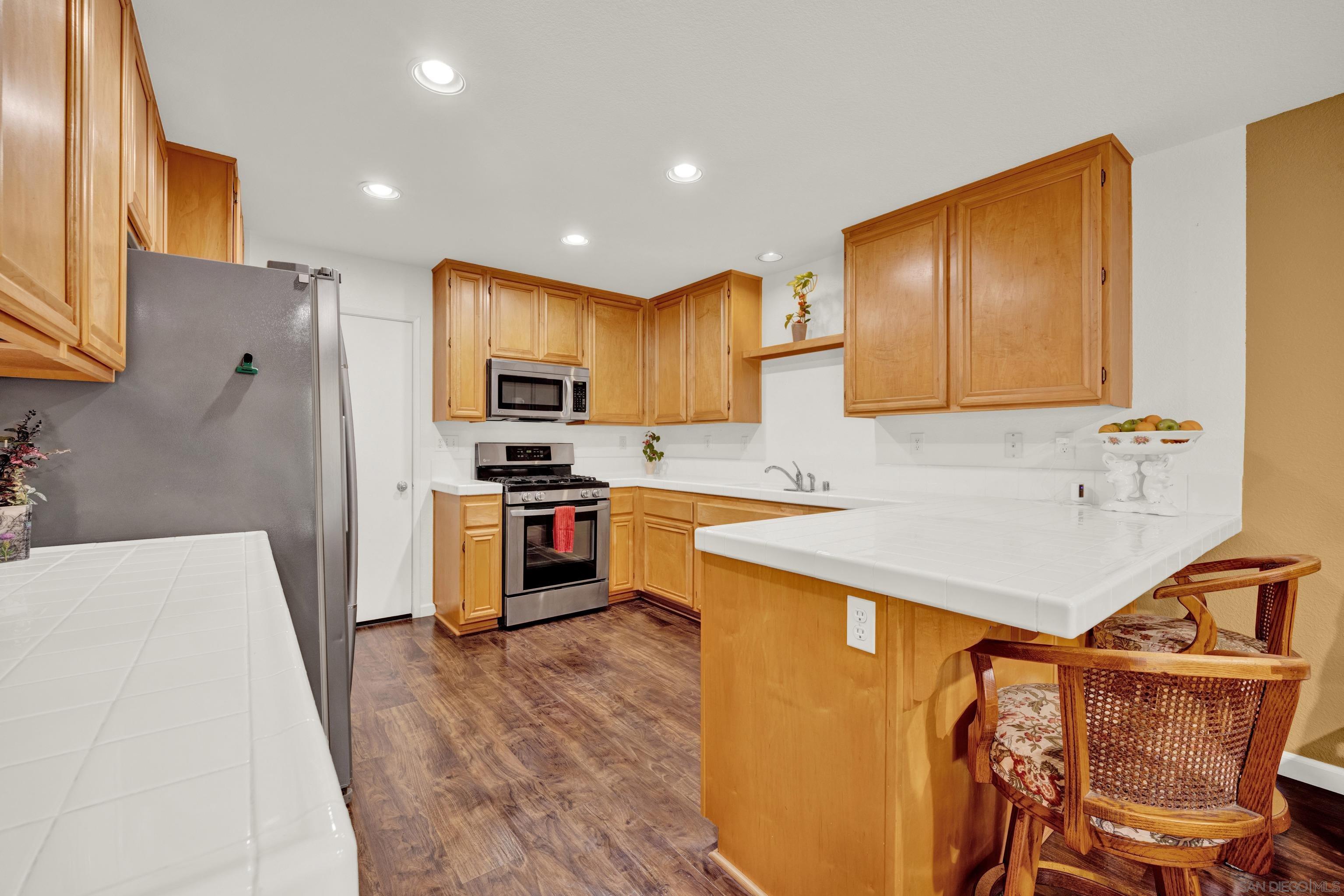 Detail Gallery Image 16 of 63 For 508  Dakota Way, Oceanside,  CA 92056 - 4 Beds | 2/1 Baths