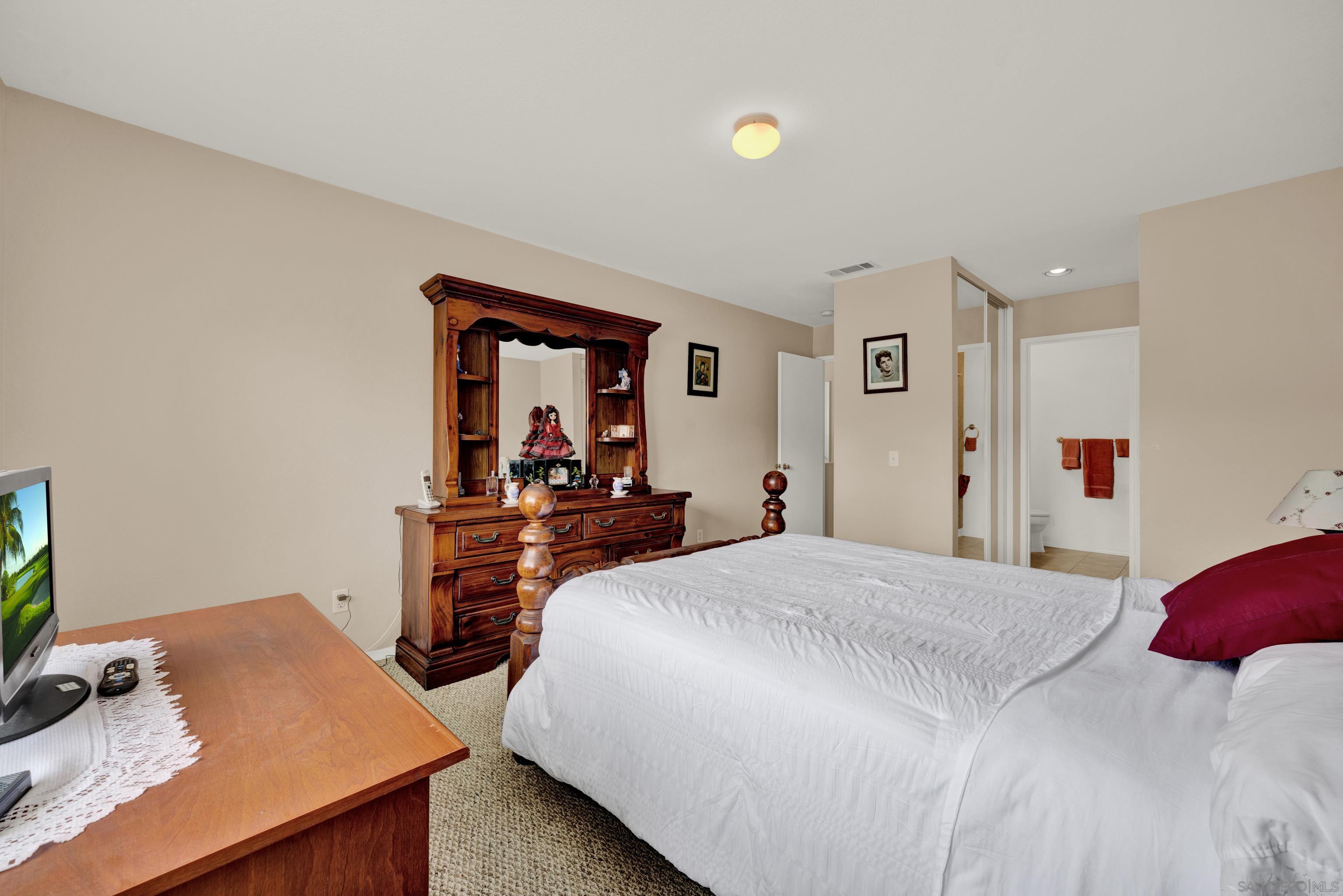 Detail Gallery Image 25 of 63 For 508  Dakota Way, Oceanside,  CA 92056 - 4 Beds | 2/1 Baths