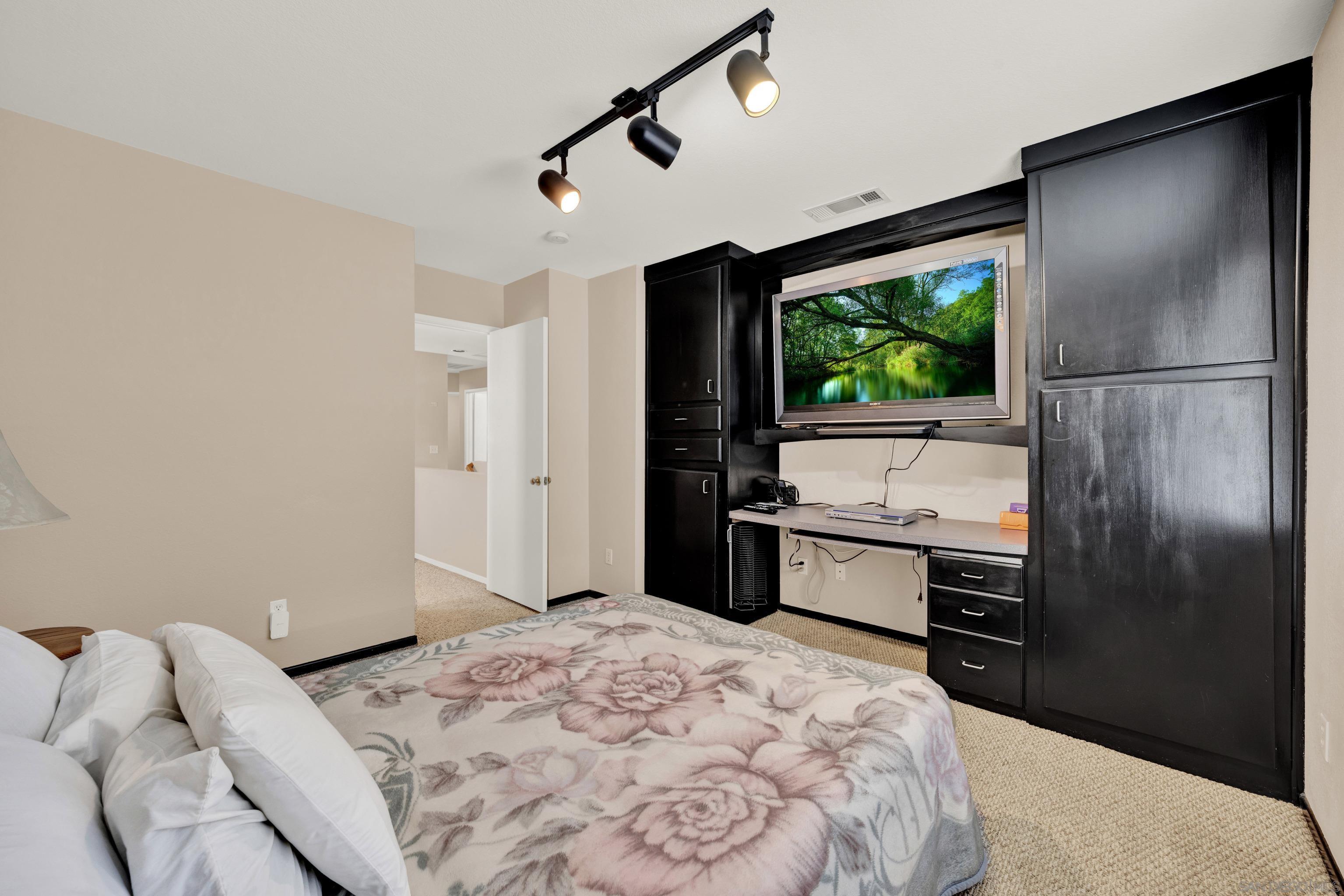 Detail Gallery Image 33 of 63 For 508  Dakota Way, Oceanside,  CA 92056 - 4 Beds | 2/1 Baths