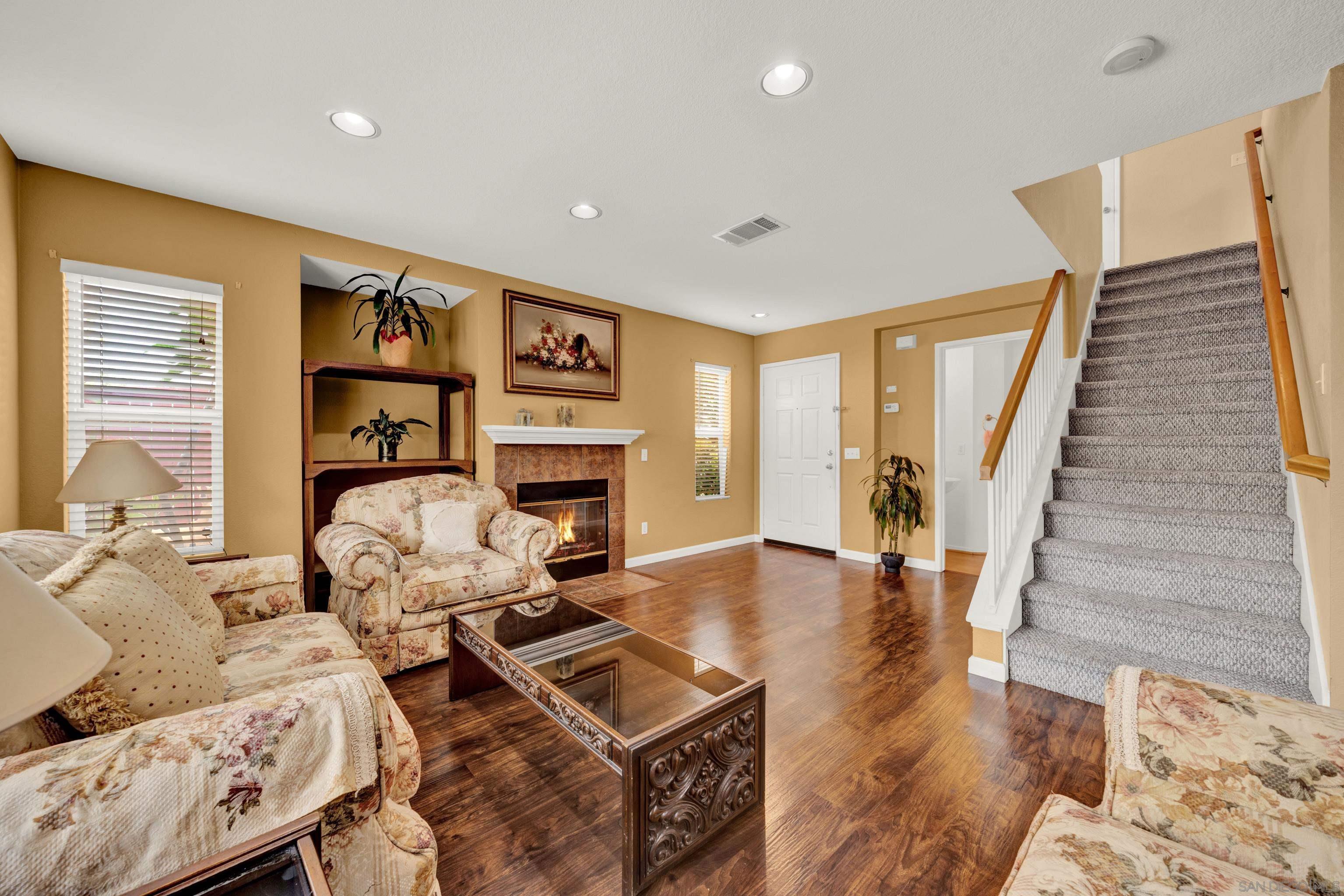 Detail Gallery Image 9 of 63 For 508  Dakota Way, Oceanside,  CA 92056 - 4 Beds | 2/1 Baths