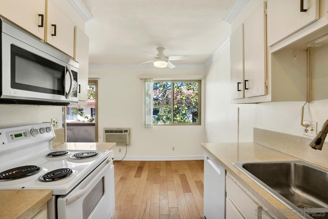 Detail Gallery Image 4 of 23 For 8665  Lake Murray Blvd  #14,  San Diego,  CA 92119 - 1 Beds | 1 Baths