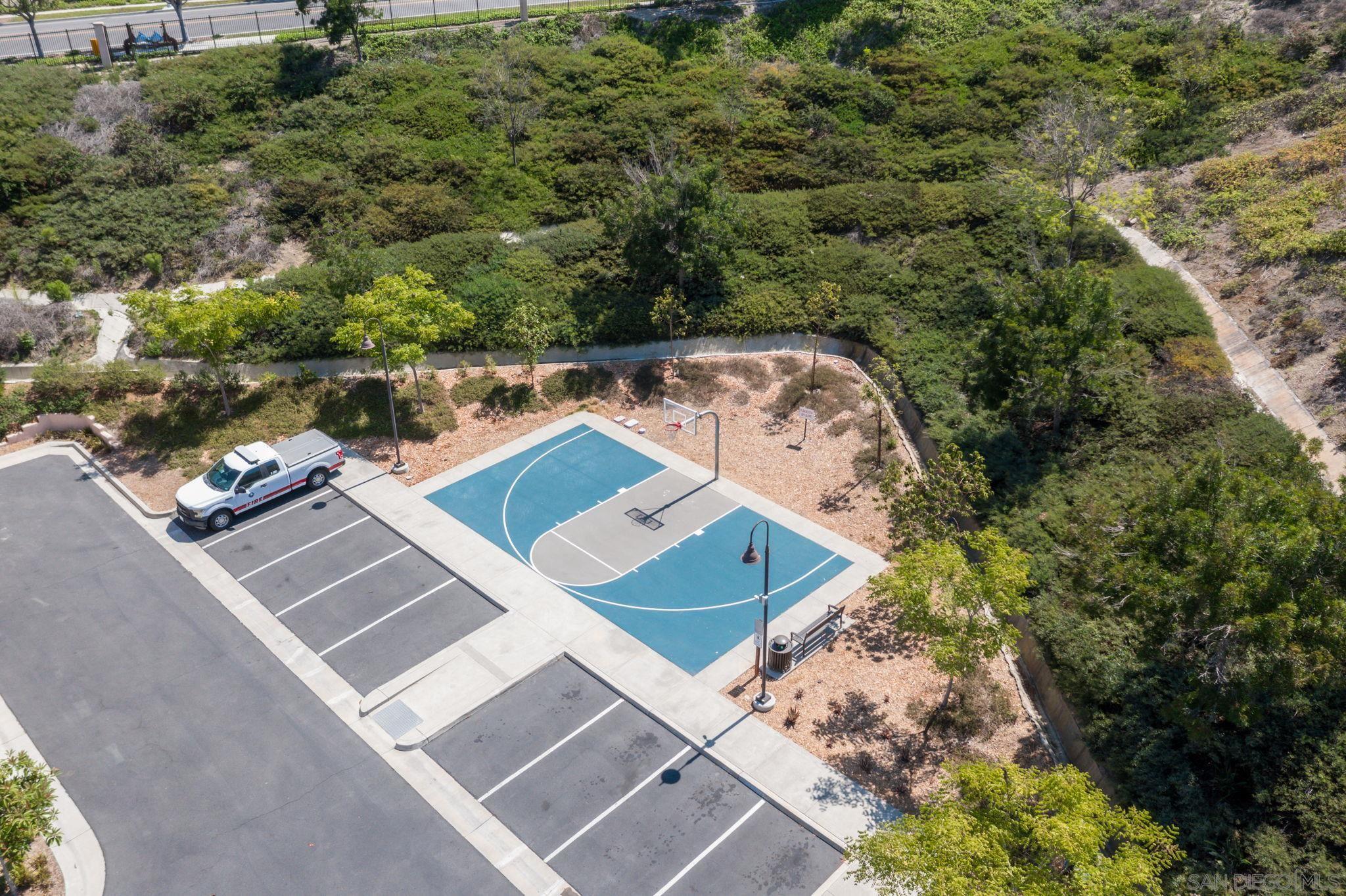 Detail Gallery Image 27 of 30 For 4347  Harbor Way  #4,  Oceanside,  CA 92056 - 3 Beds | 3/1 Baths