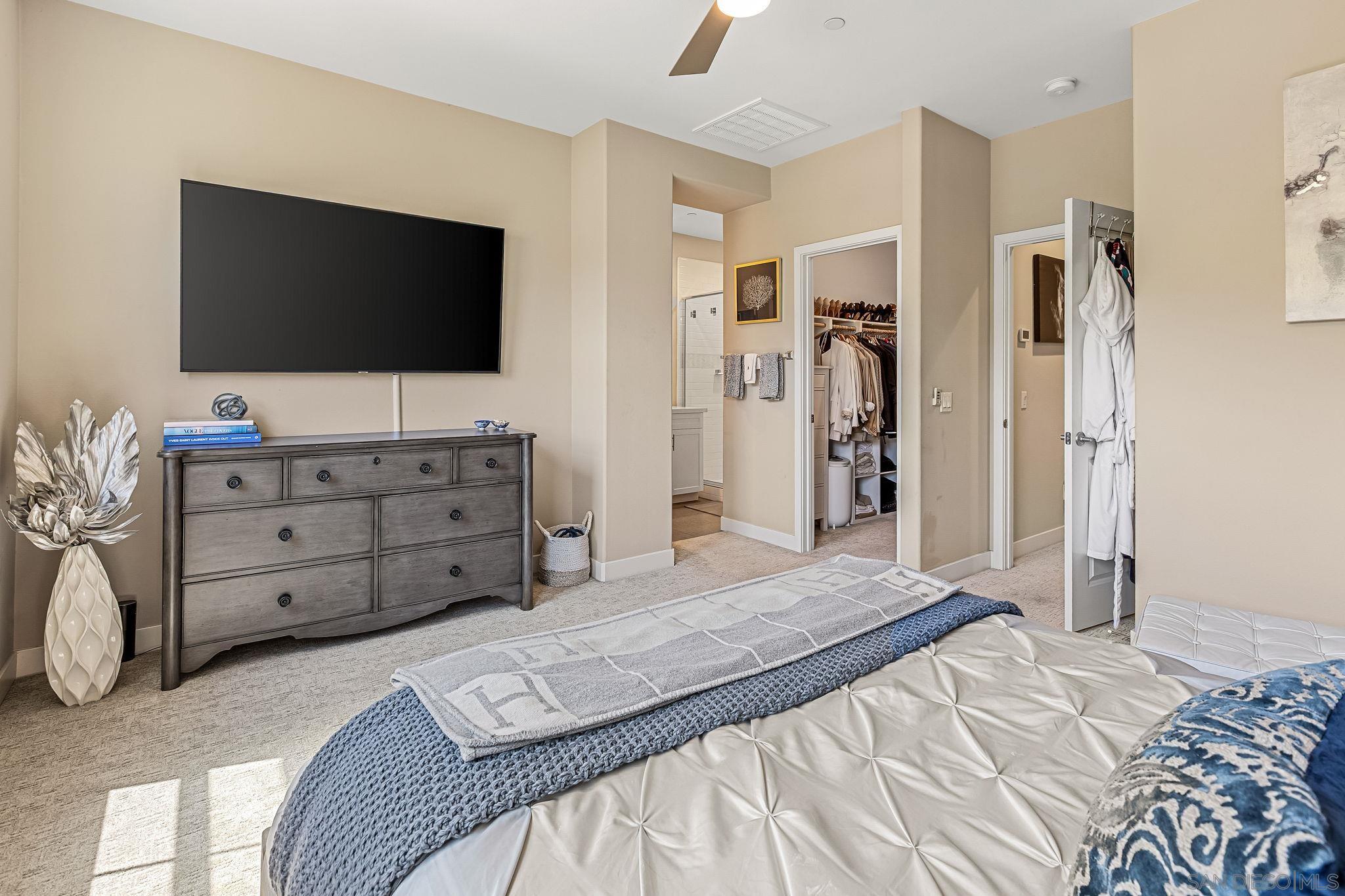 Detail Gallery Image 10 of 30 For 4347  Harbor Way  #4,  Oceanside,  CA 92056 - 3 Beds | 3/1 Baths