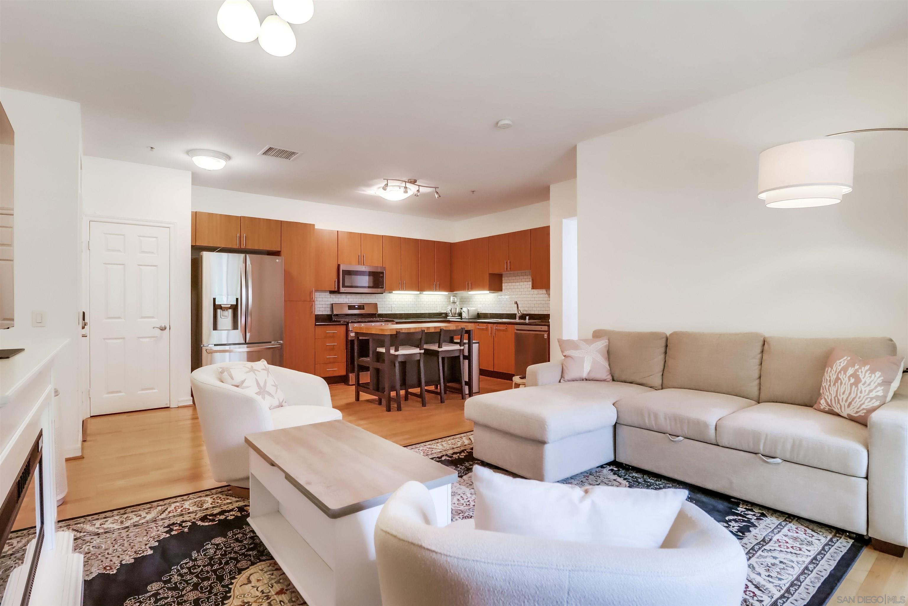 Front Image Thumbnail for SD250044625