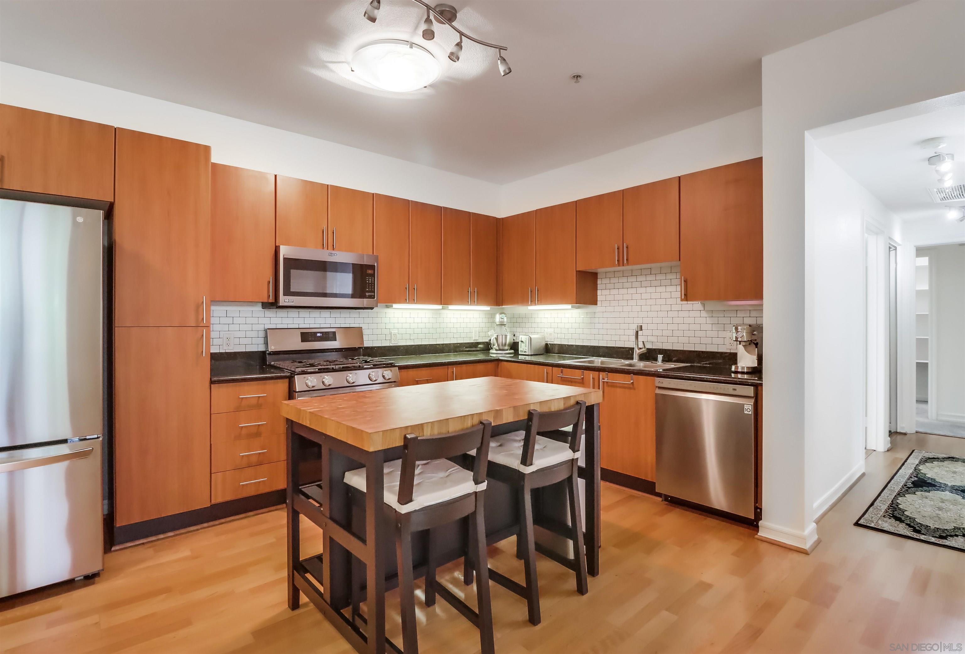 Detail Gallery Image 9 of 37 For 1465  C St  #3509,  San Diego,  CA 92101 - 2 Beds | 2 Baths