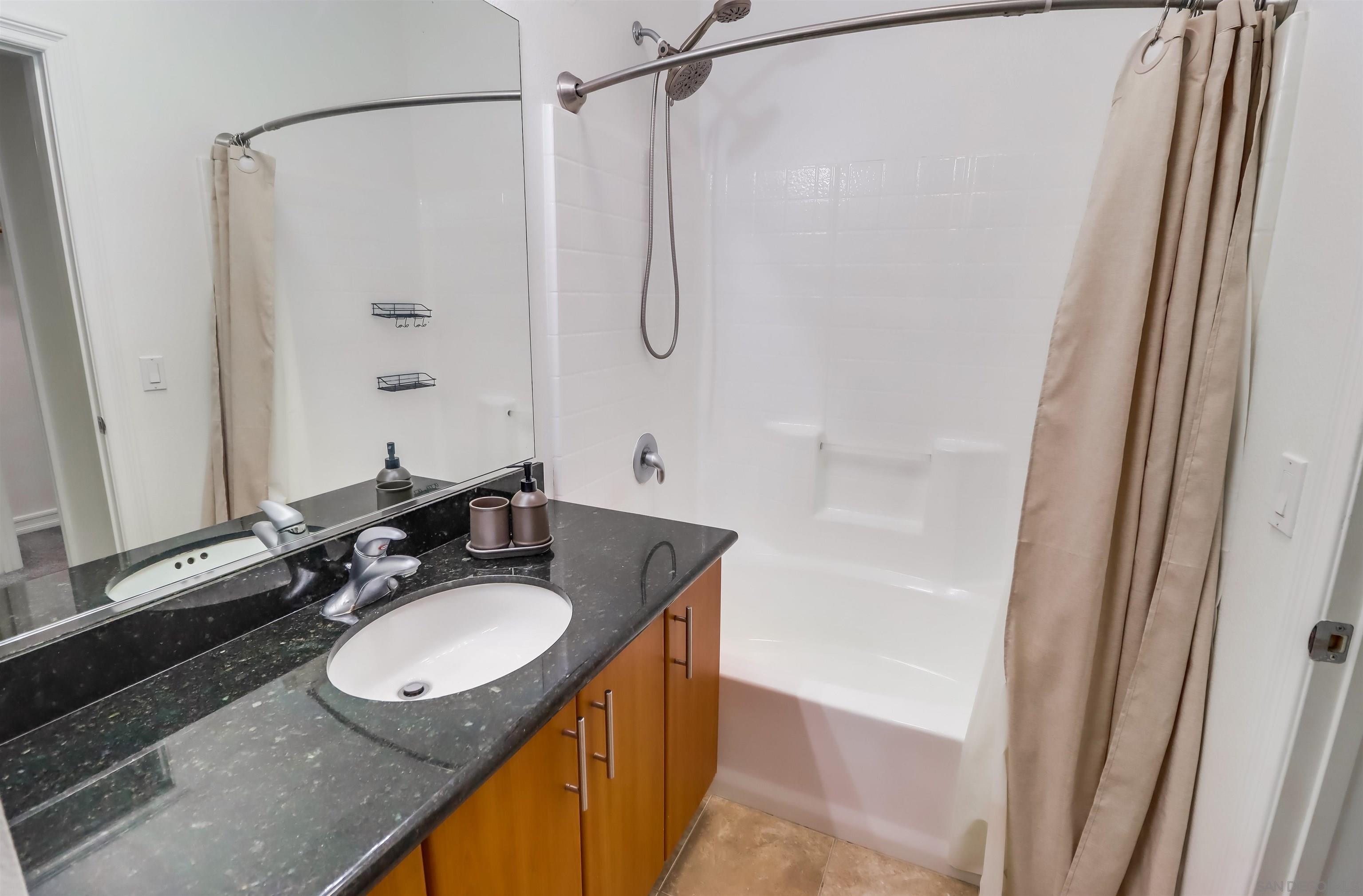 Detail Gallery Image 17 of 37 For 1465  C St  #3509,  San Diego,  CA 92101 - 2 Beds | 2 Baths