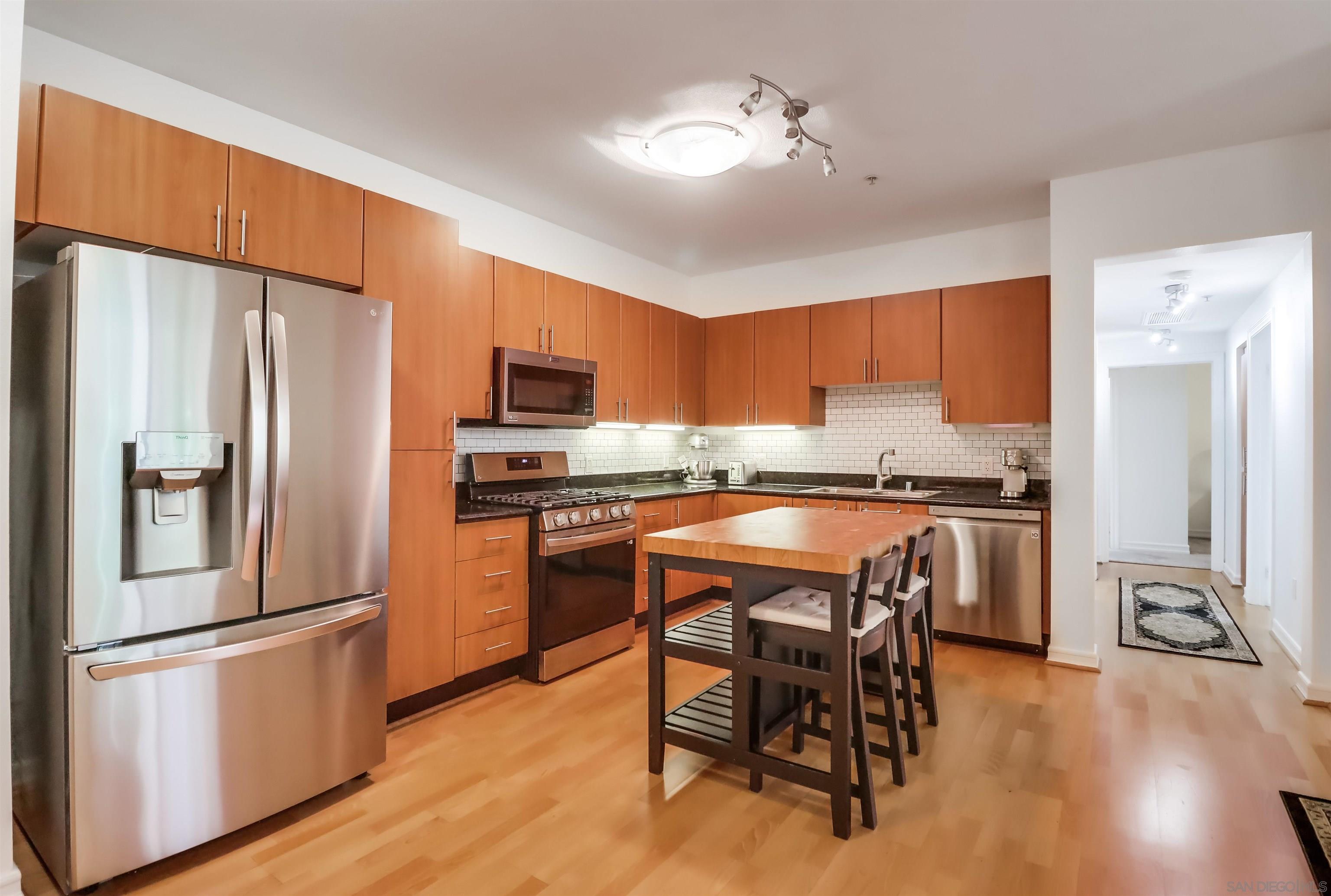 Detail Gallery Image 8 of 37 For 1465  C St  #3509,  San Diego,  CA 92101 - 2 Beds | 2 Baths