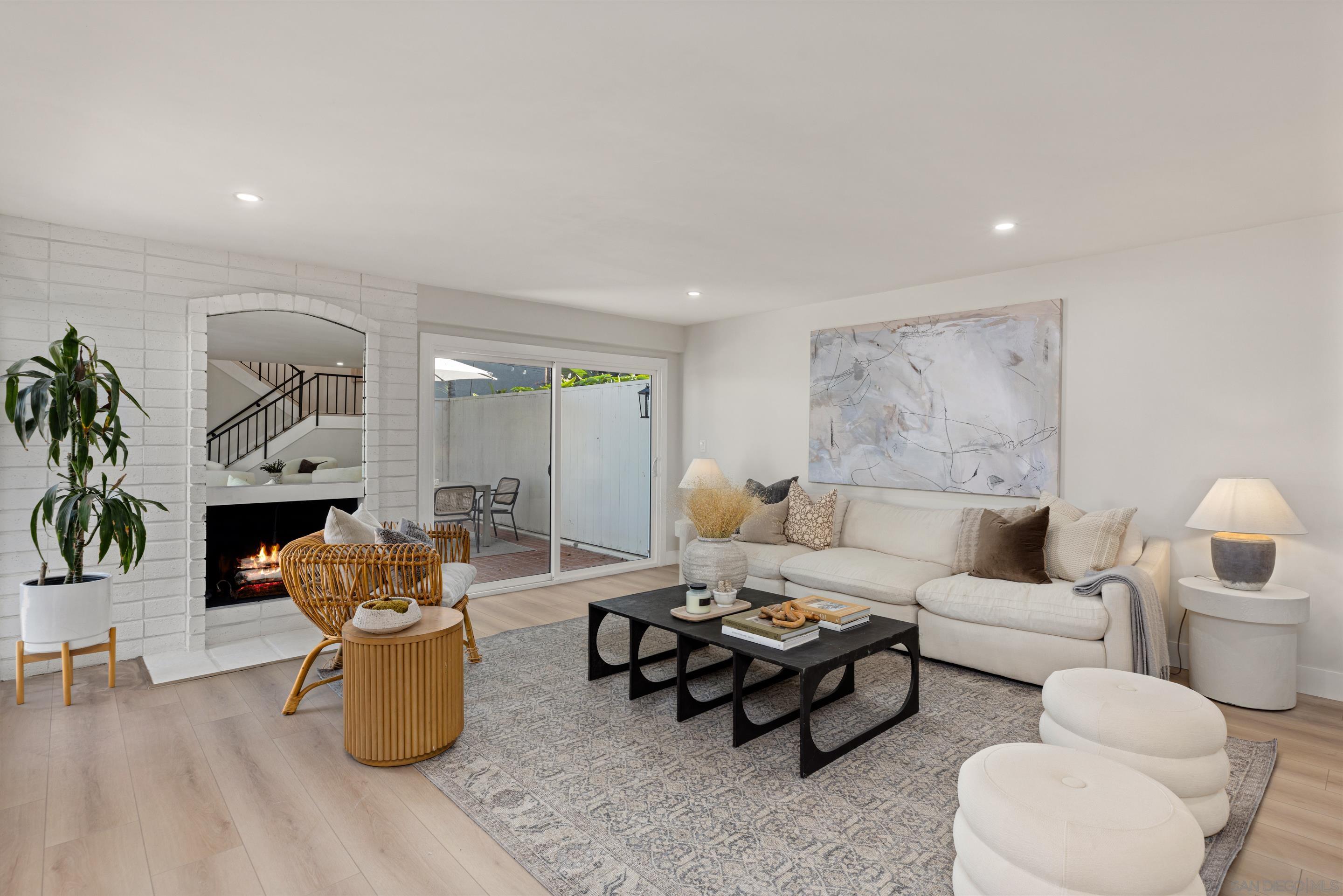 Detail Gallery Image 11 of 32 For , Coronado,  CA 92118 - 5 Beds | 3 Baths