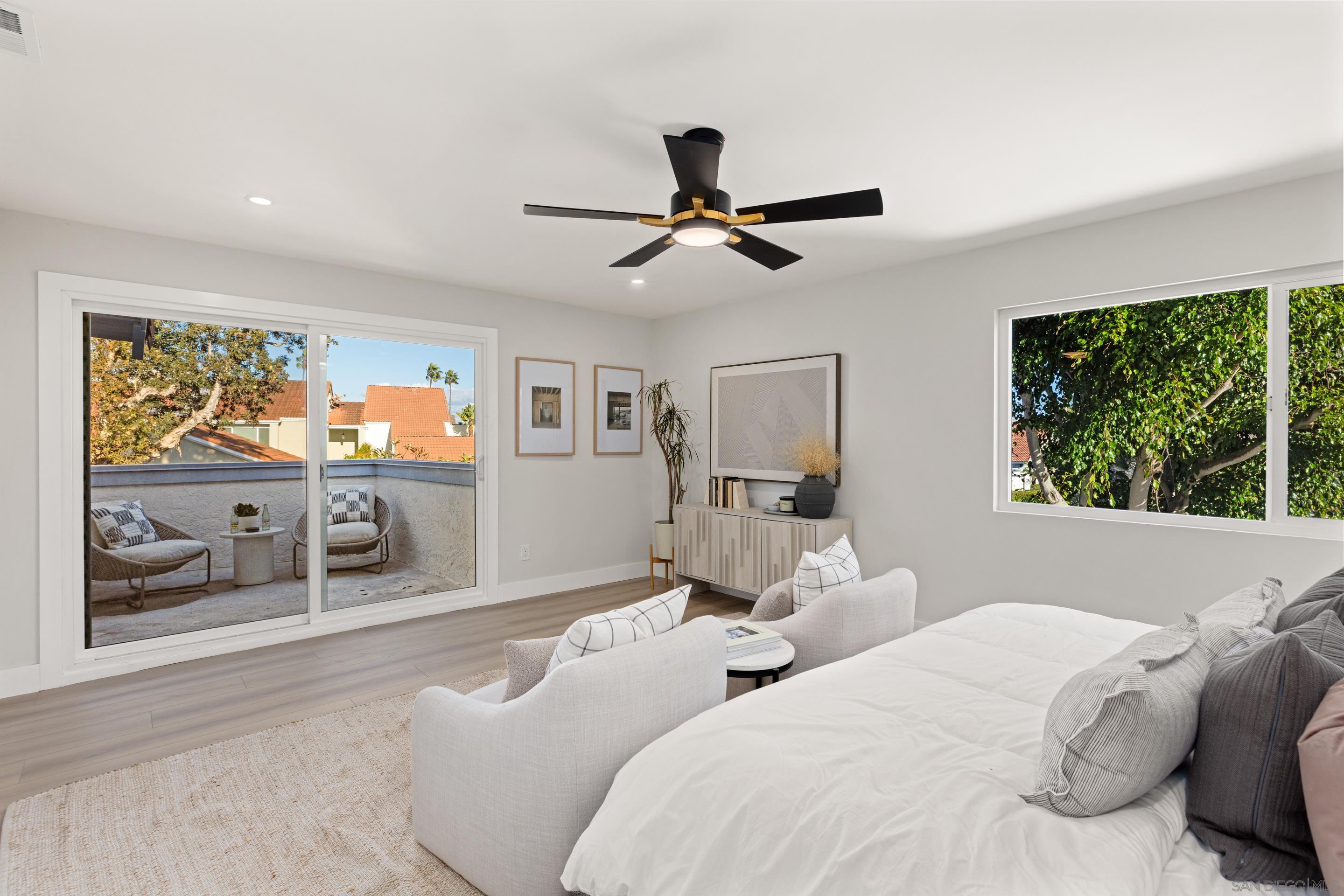 Detail Gallery Image 14 of 32 For , Coronado,  CA 92118 - 5 Beds | 3 Baths