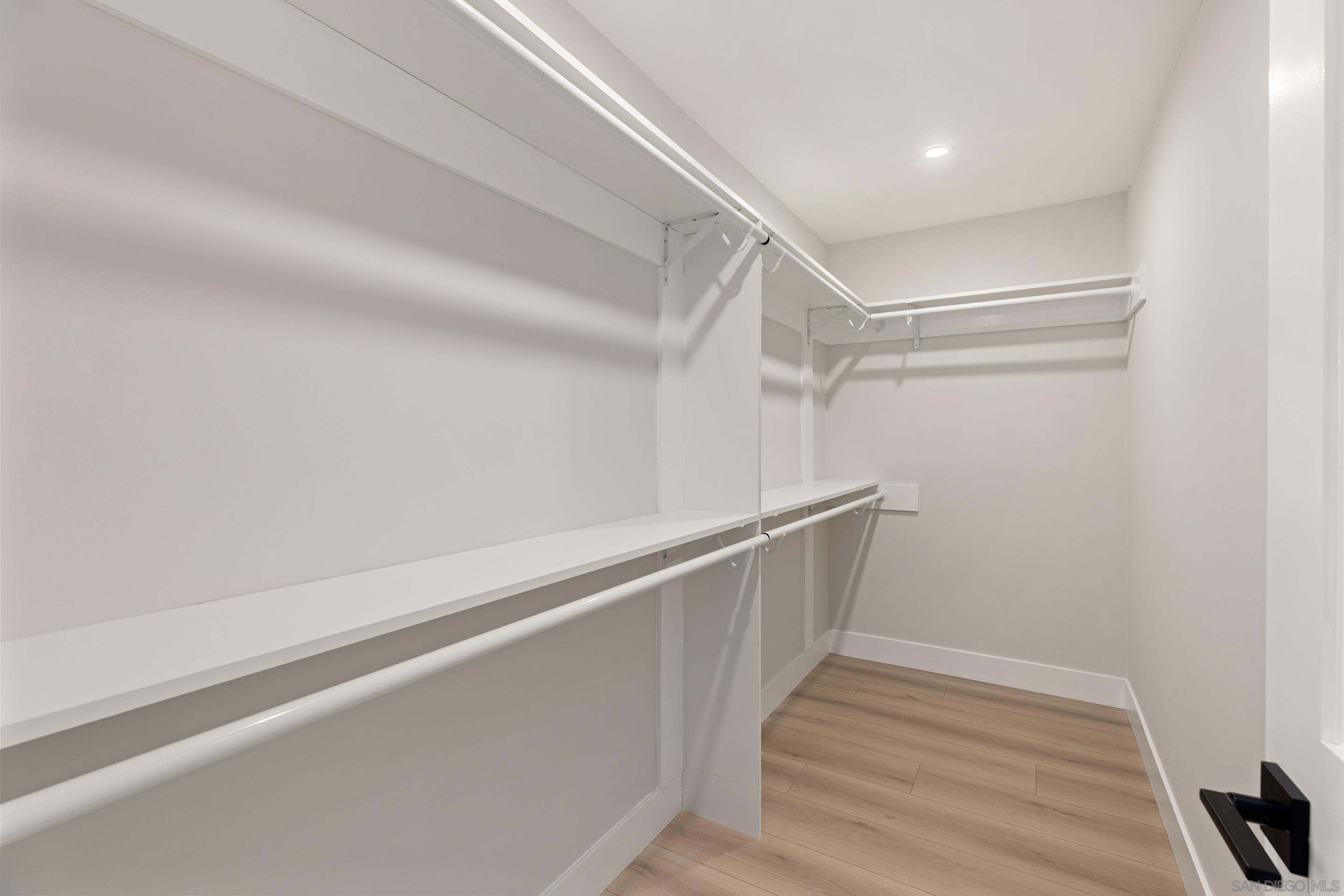 Detail Gallery Image 17 of 32 For , Coronado,  CA 92118 - 5 Beds | 3 Baths