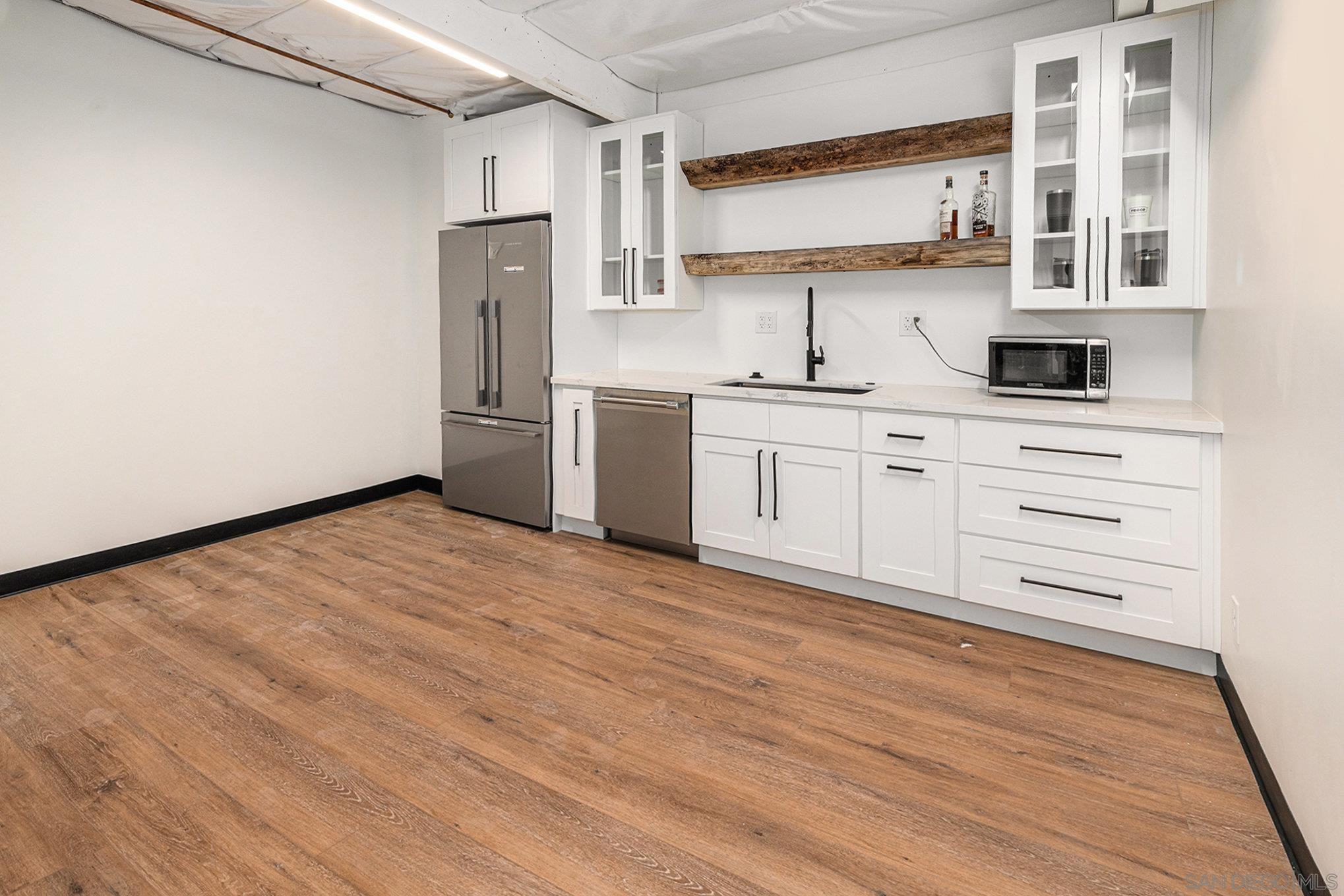 Detail Gallery Image 5 of 20 For 5731  Palmer Way #C, Carlsbad,  CA 92010 - – Beds | – Baths