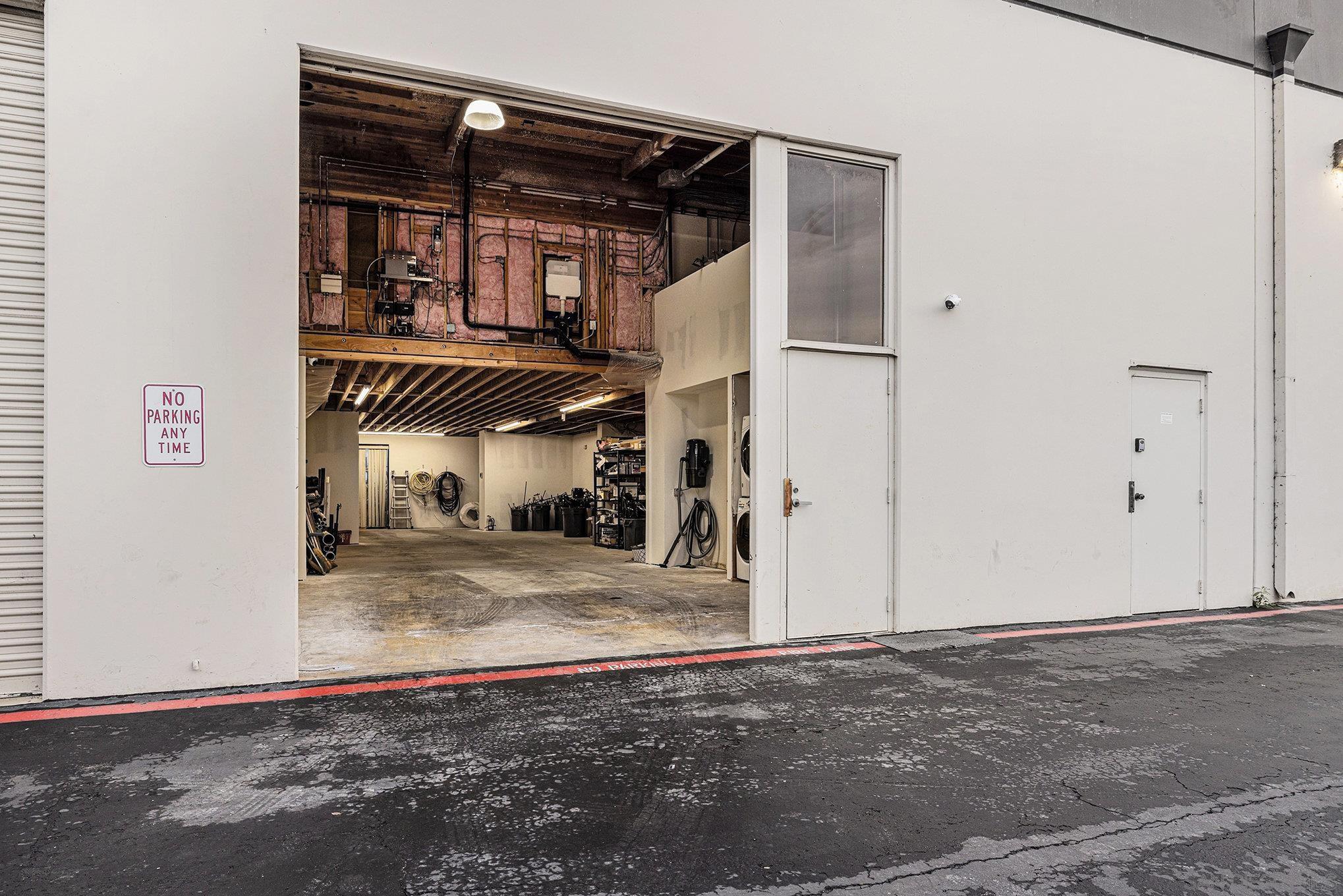 Detail Gallery Image 8 of 20 For 5731  Palmer Way #C, Carlsbad,  CA 92010 - – Beds | – Baths