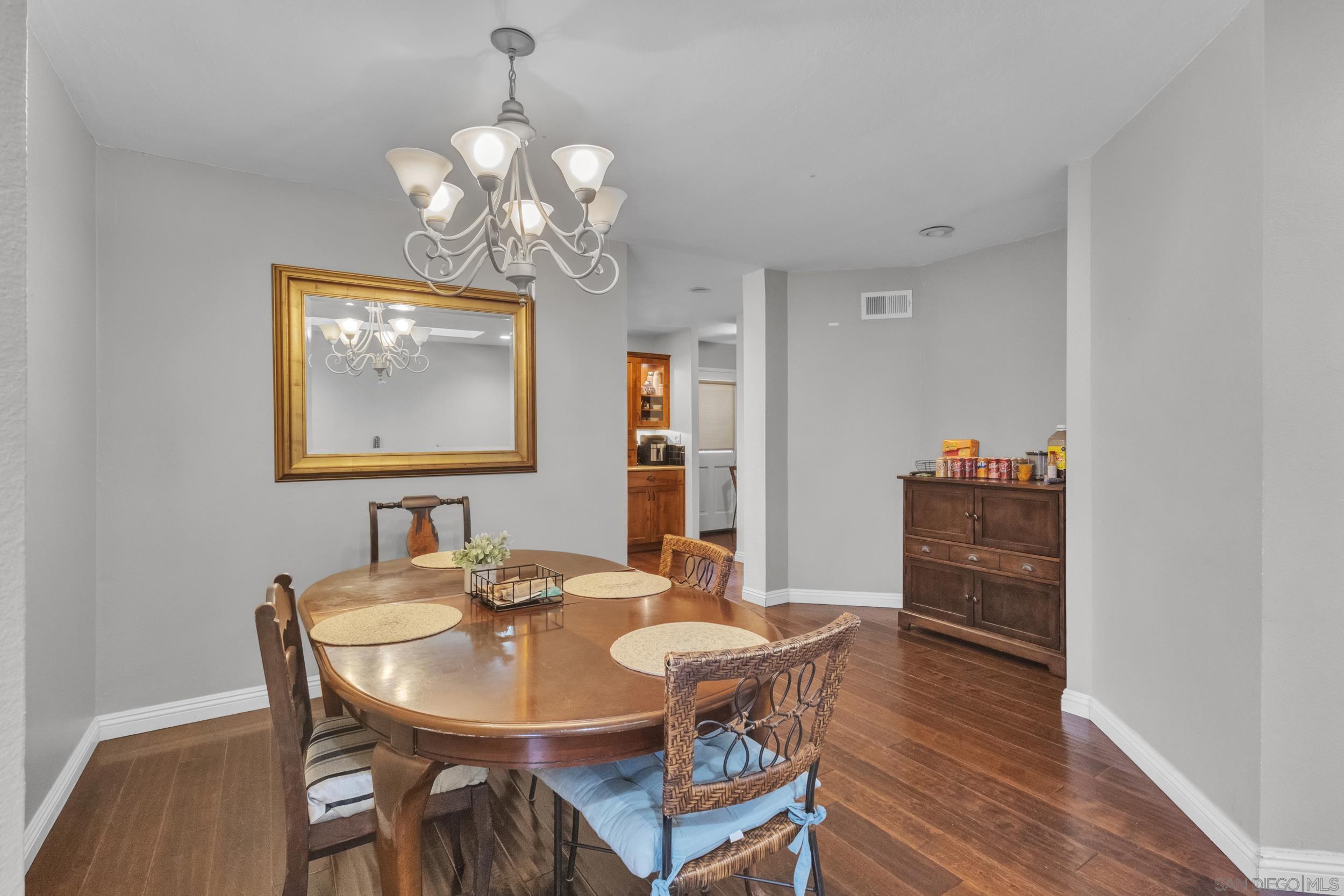 Detail Gallery Image 3 of 48 For 6907  Bettyhill Dr., San Diego,  CA 92117 - 4 Beds | 2 Baths