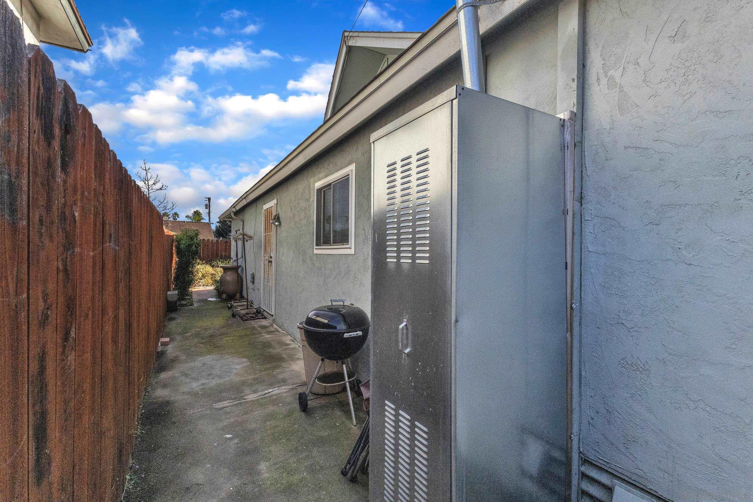 Detail Gallery Image 31 of 48 For 6907  Bettyhill Dr., San Diego,  CA 92117 - 4 Beds | 2 Baths