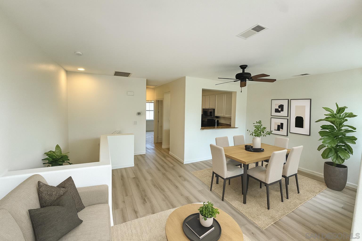 Front Image Thumbnail for SD250044633