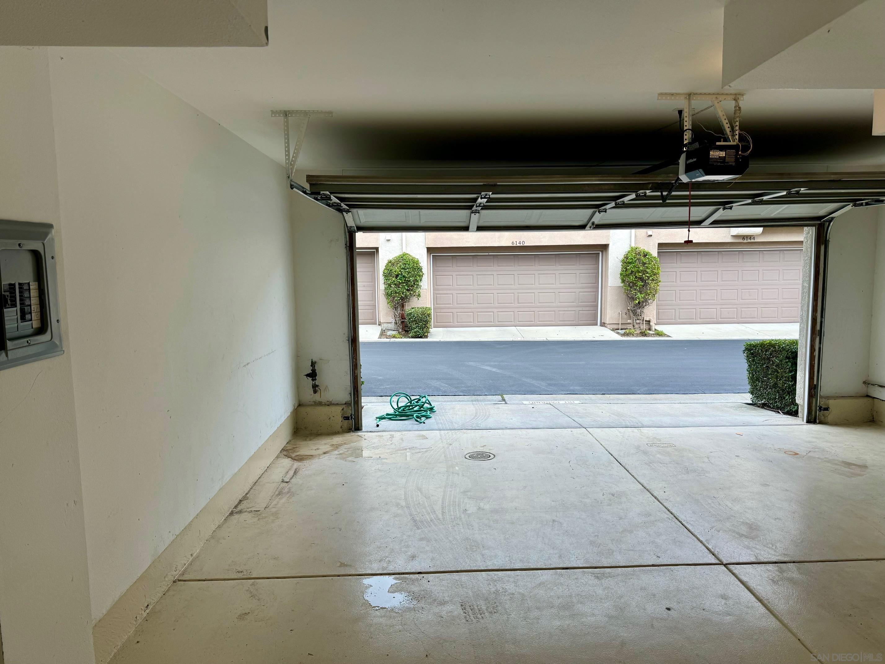 Detail Gallery Image 25 of 26 For 6141  Paseo Granito, Carlsbad,  CA 92009 - 3 Beds | 2 Baths