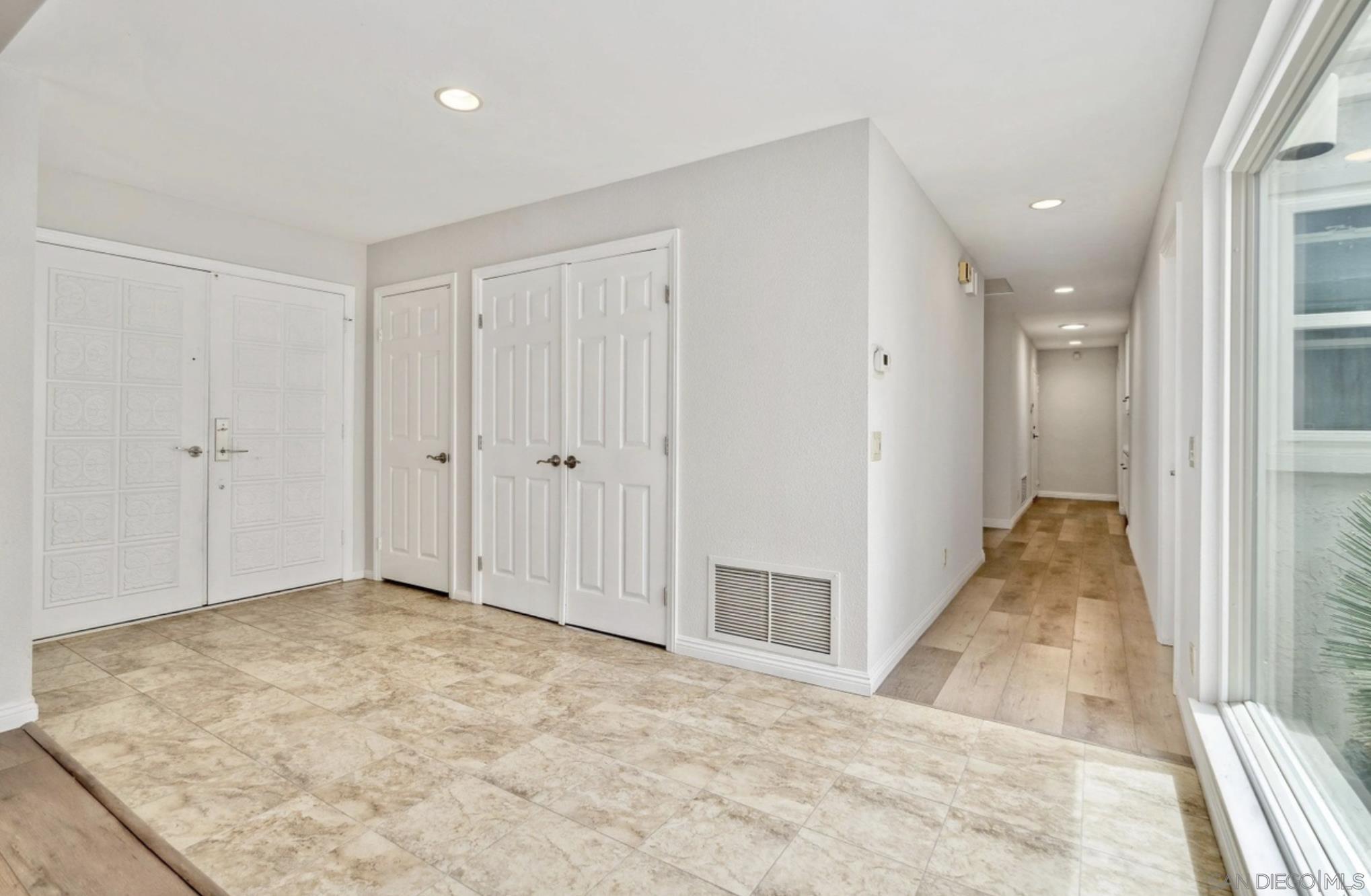 Detail Gallery Image 16 of 27 For 1608  Caminito Asterisco, La Jolla,  CA 92037 - 3 Beds | 2 Baths