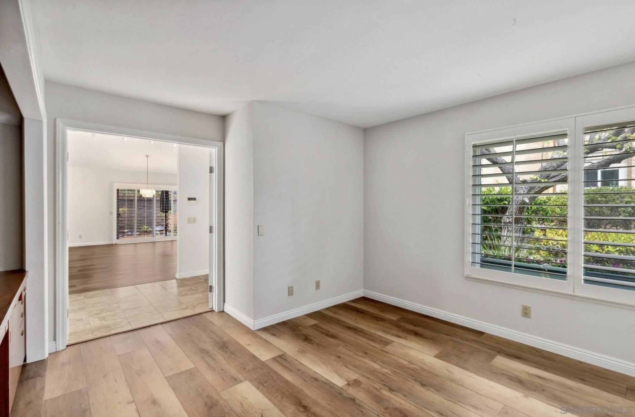 Detail Gallery Image 17 of 27 For 1608  Caminito Asterisco, La Jolla,  CA 92037 - 3 Beds | 2 Baths