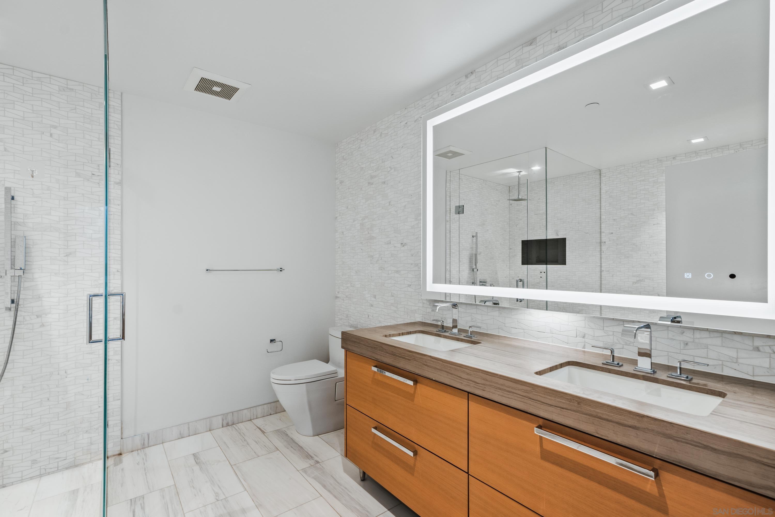 Detail Gallery Image 15 of 46 For 888 W E St  305, San Diego,  CA 92101 - 2 Beds | 2 Baths