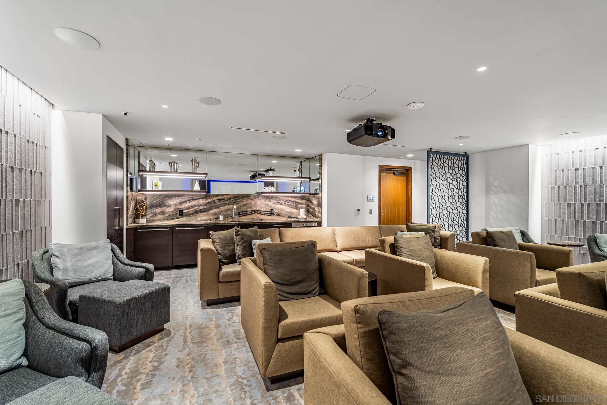 Detail Gallery Image 41 of 46 For 888 W E St  305, San Diego,  CA 92101 - 2 Beds | 2 Baths