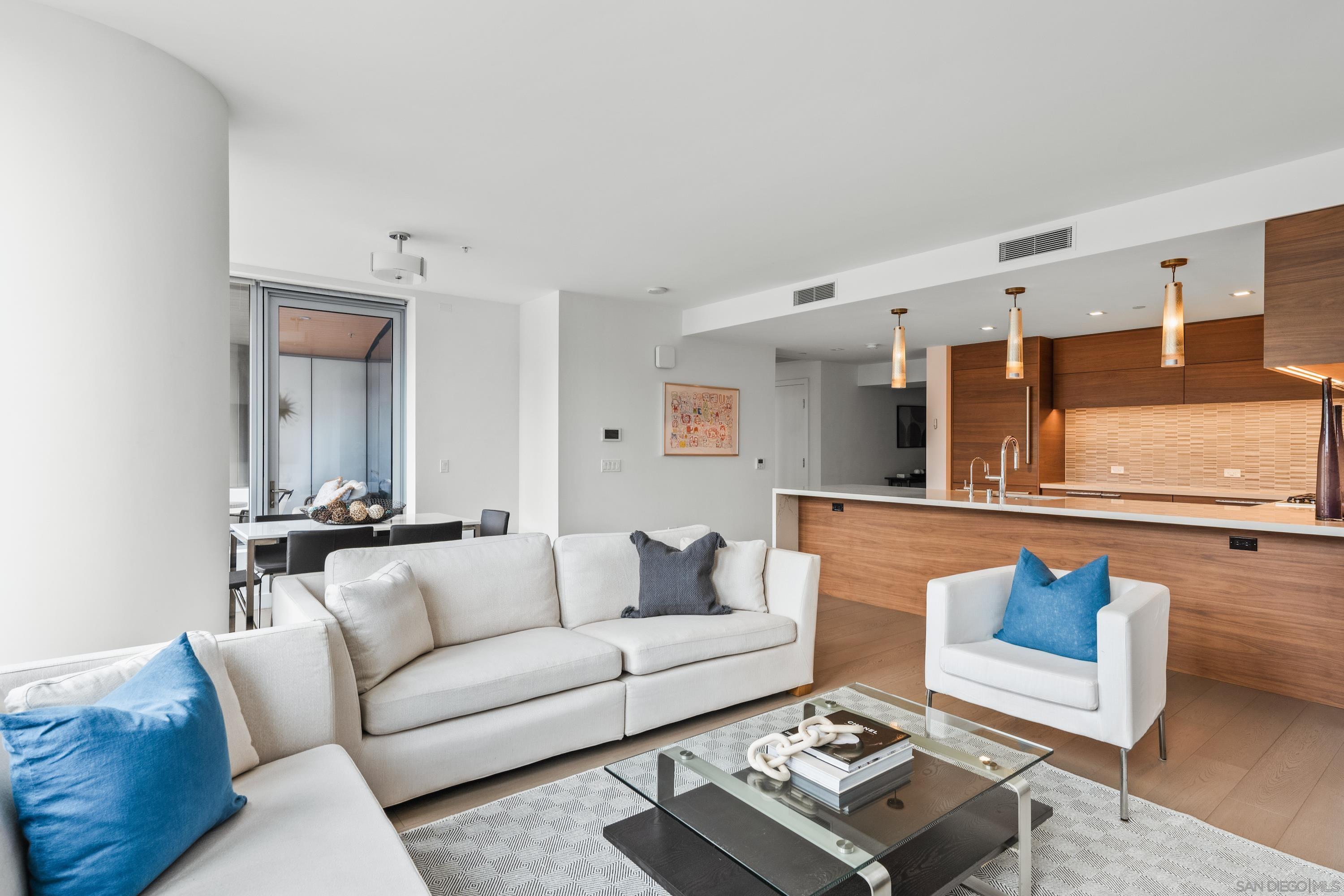 Detail Gallery Image 6 of 46 For 888 W E St  305, San Diego,  CA 92101 - 2 Beds | 2 Baths