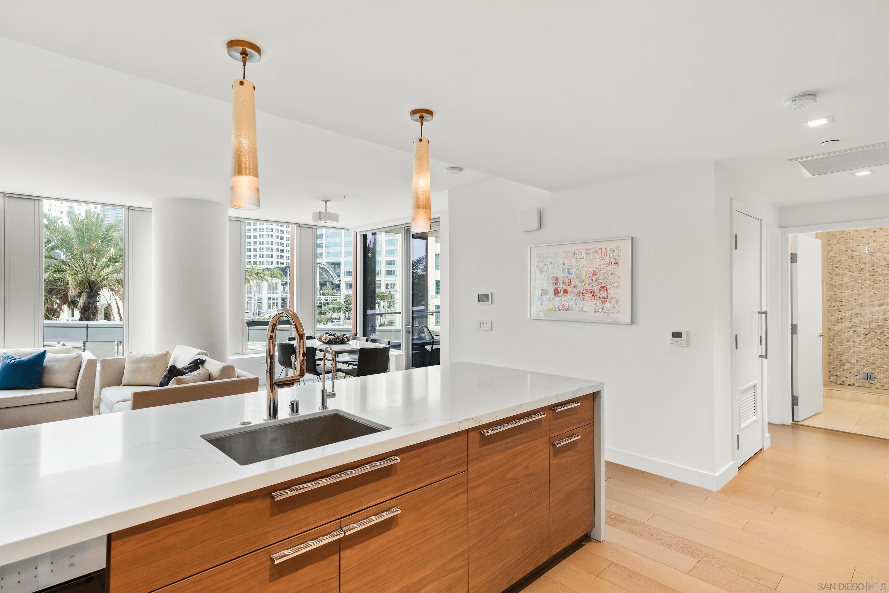 Detail Gallery Image 9 of 46 For 888 W E St  305, San Diego,  CA 92101 - 2 Beds | 2 Baths