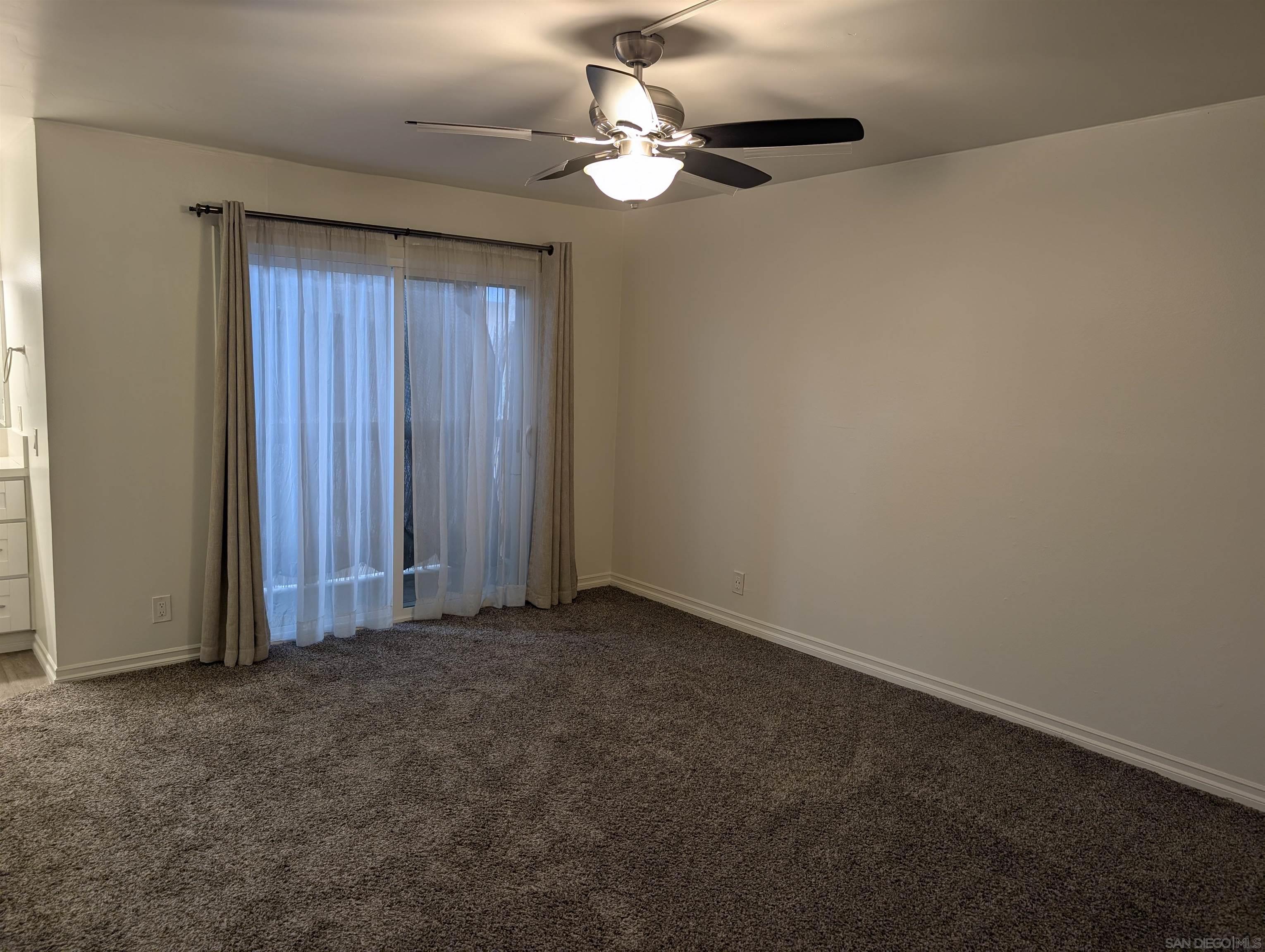 Detail Gallery Image 9 of 17 For 2142  Grand Ave  G, San Diego,  CA 92109 - 2 Beds | 2 Baths