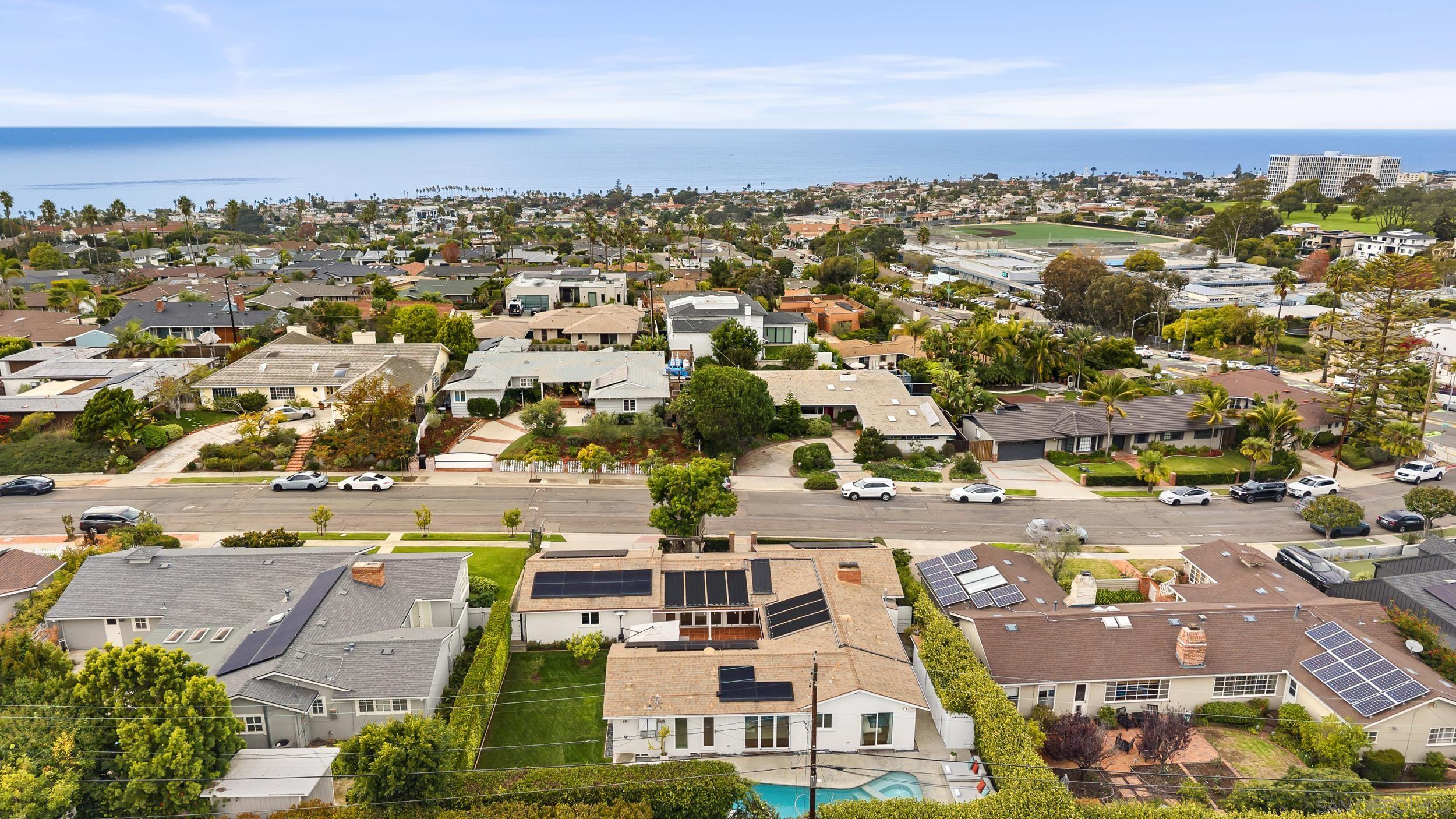 Detail Gallery Image 46 of 49 For 6653  Avenida Manana, La Jolla,  CA 92037 - 4 Beds | 3/1 Baths