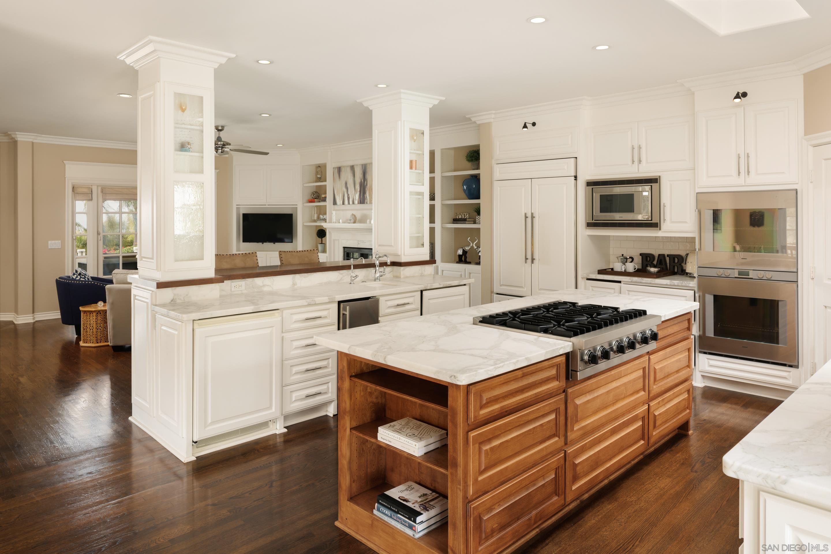 Detail Gallery Image 11 of 31 For 1461  Virginia Way, La Jolla,  CA 92037 - 4 Beds | 3/1 Baths