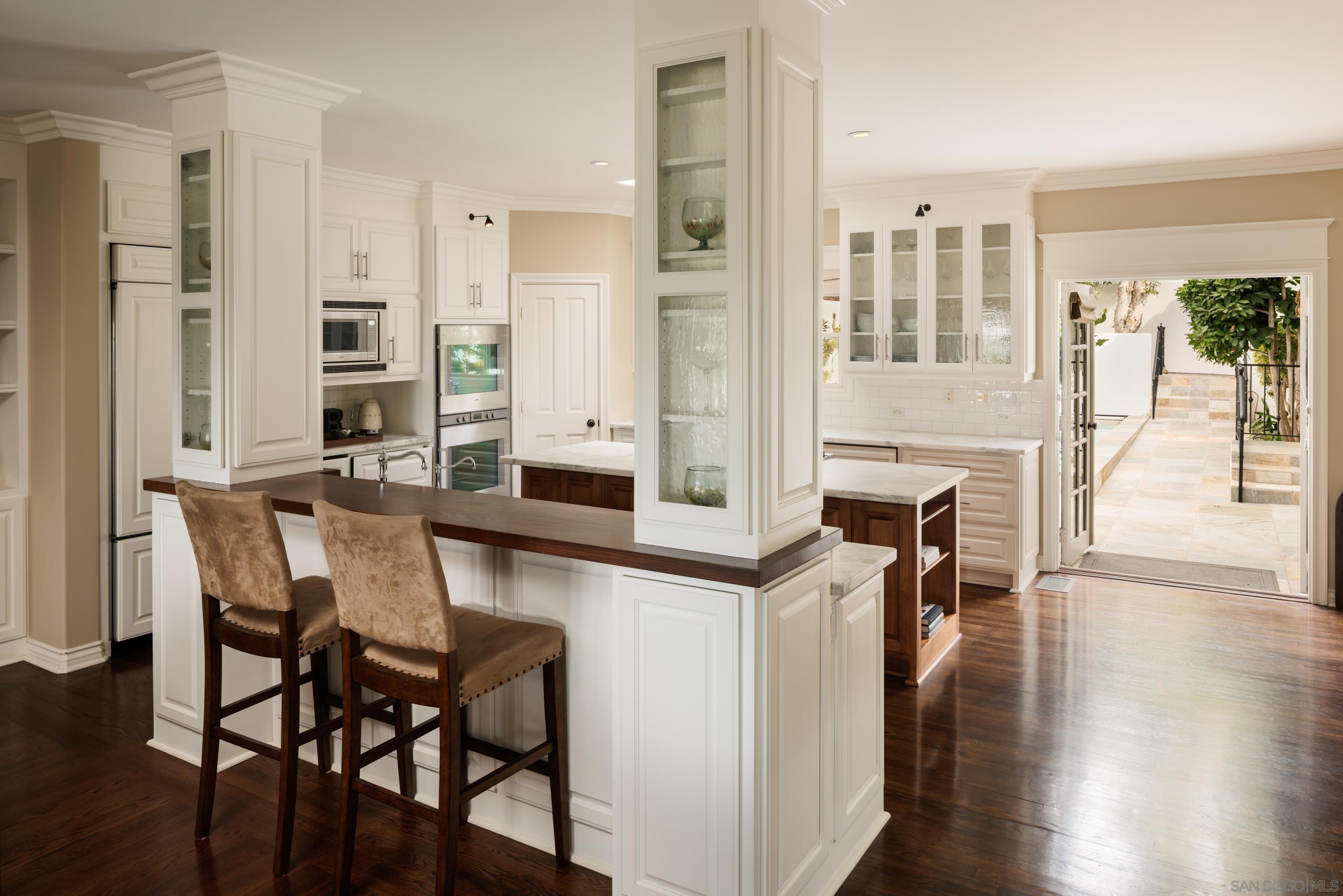 Detail Gallery Image 10 of 31 For 1461  Virginia Way, La Jolla,  CA 92037 - 4 Beds | 3/1 Baths