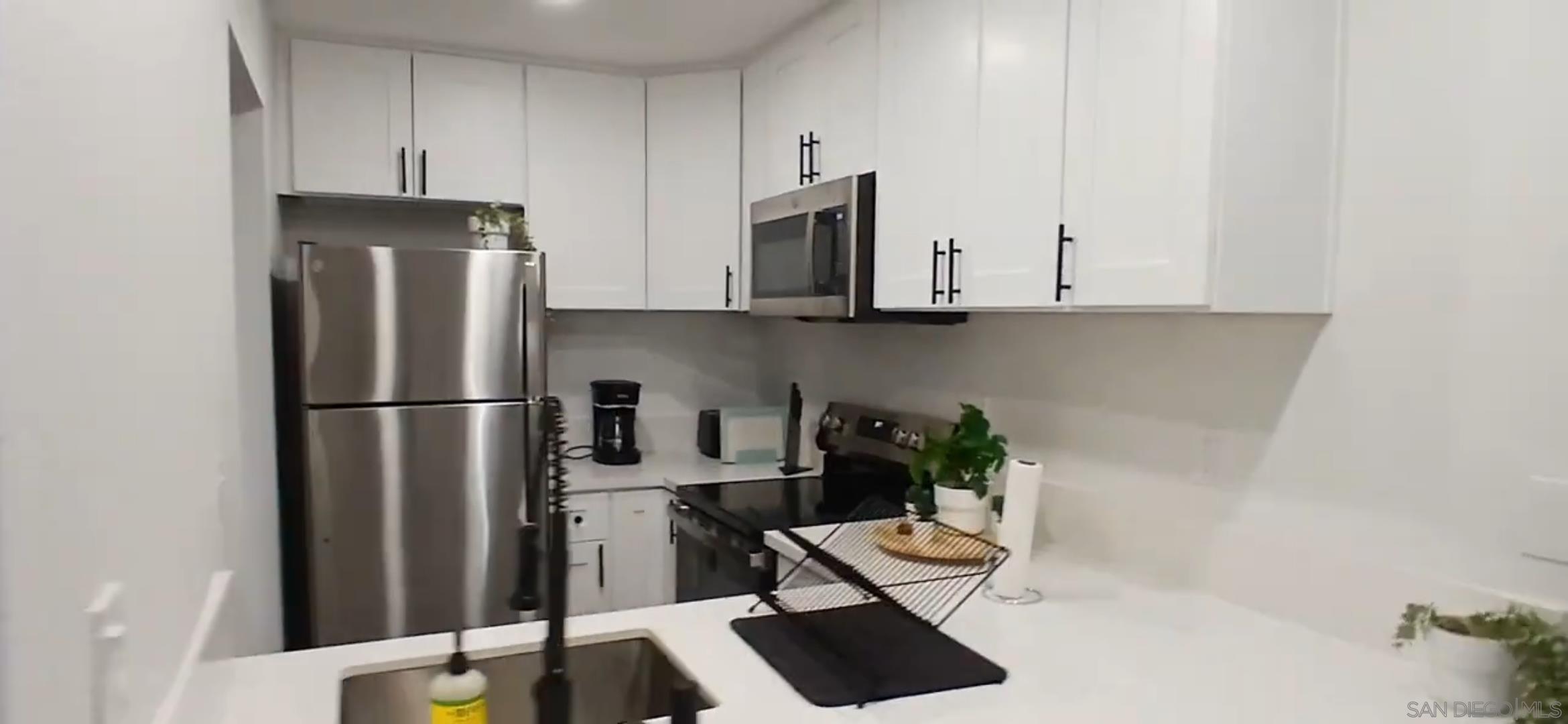 Detail Gallery Image 27 of 40 For 4465  Ocean Front  4, San Diego,  CA 92109 - 1 Beds | 1 Baths