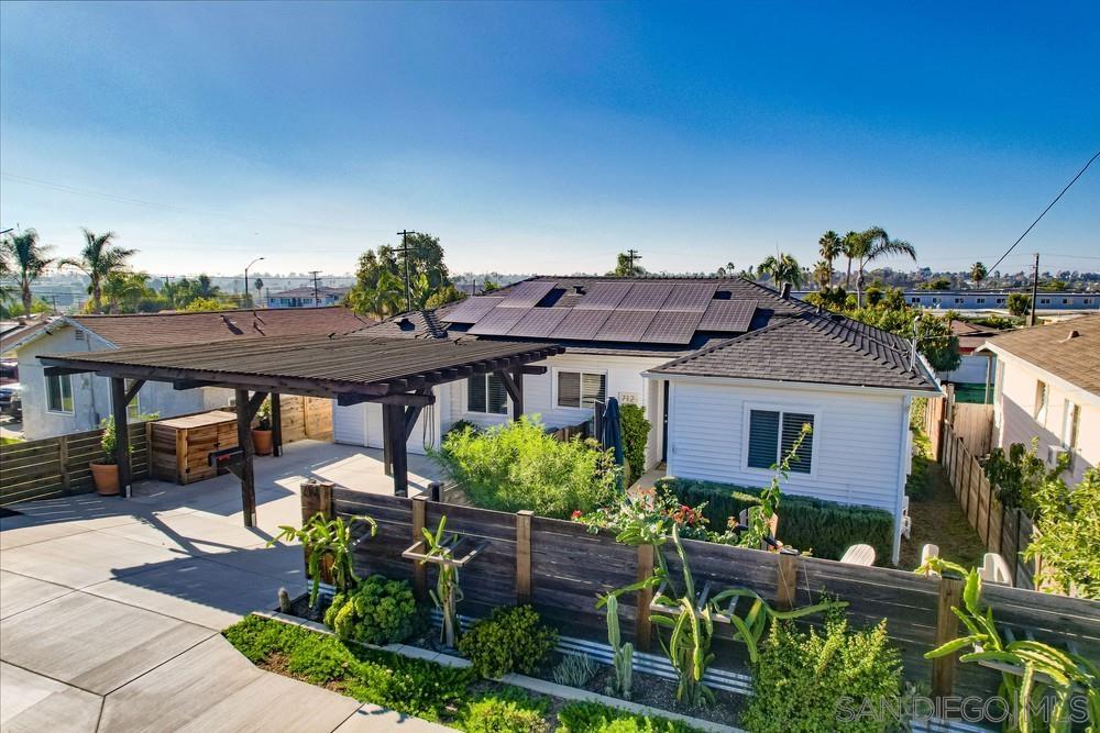 Detail Gallery Image 3 of 29 For 712  Lemon Avenue, Vista,  CA 92084 - 3 Beds | 2 Baths